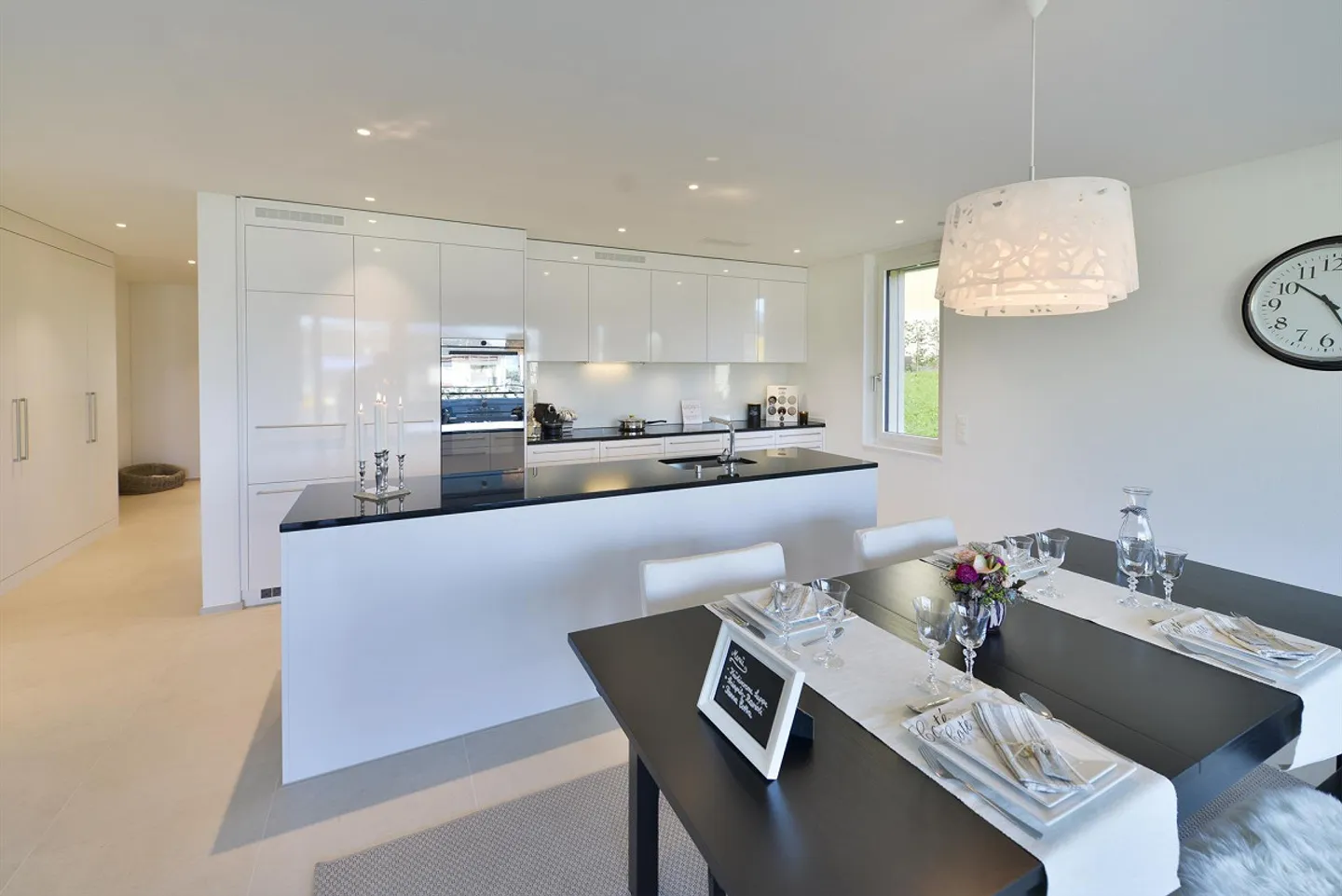 Apartment with sunny loggia and garden seating area - Photo 3 of 10