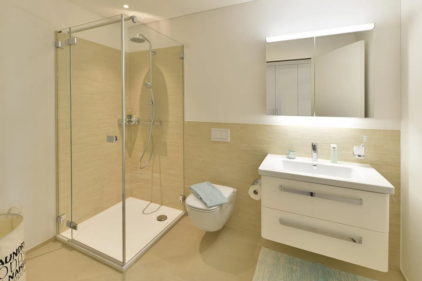 Apartment with sunny loggia and garden seating area - Photo 6 of 10