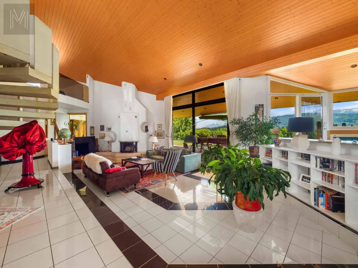 Architectural Elegance & Panorama of Superlatives - An Extraordinary Property - Photo 6 of 13