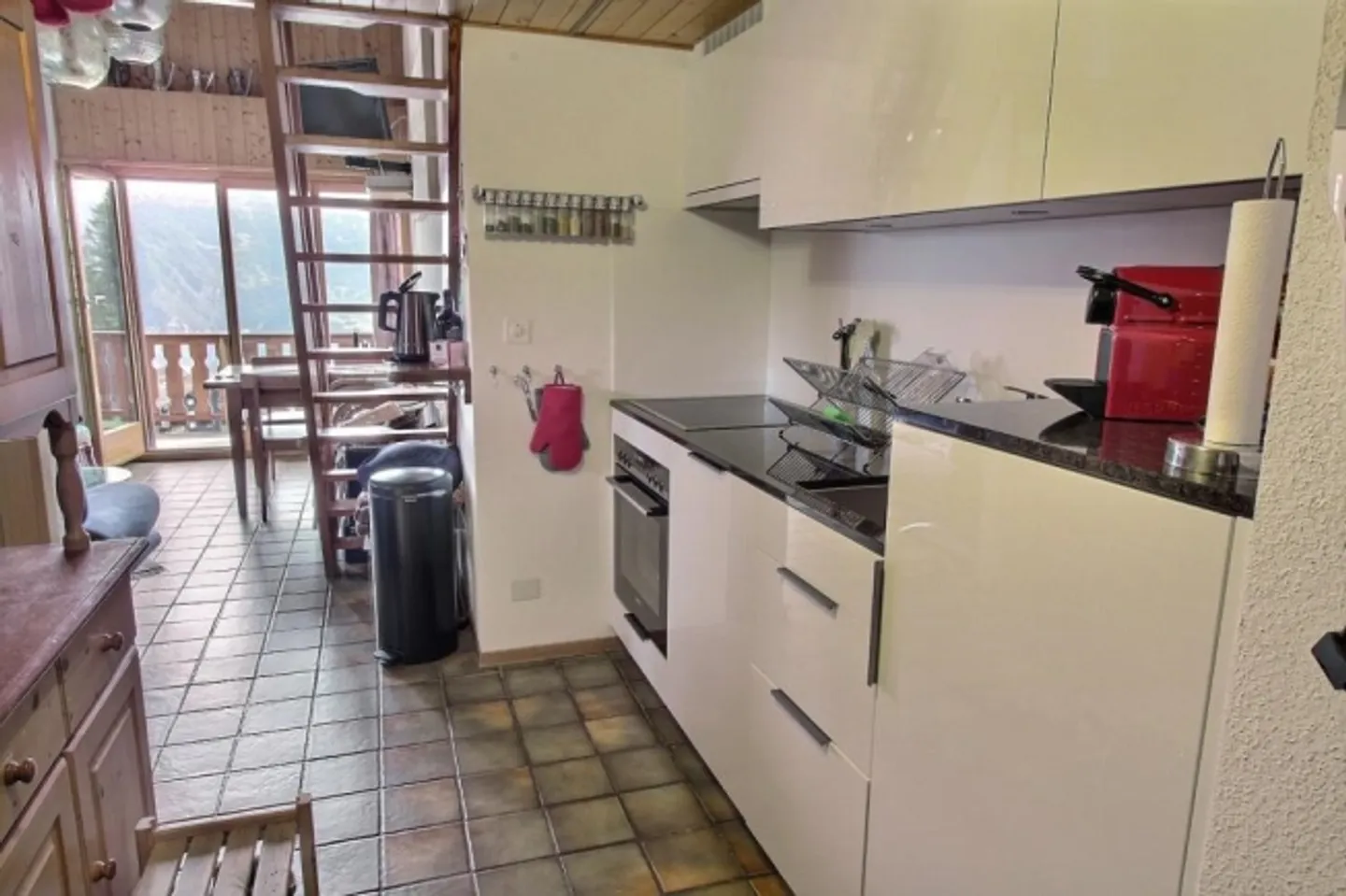3.5-room apartment for rent by the week near the cable car for 4-5 people - Photo 4 of 10