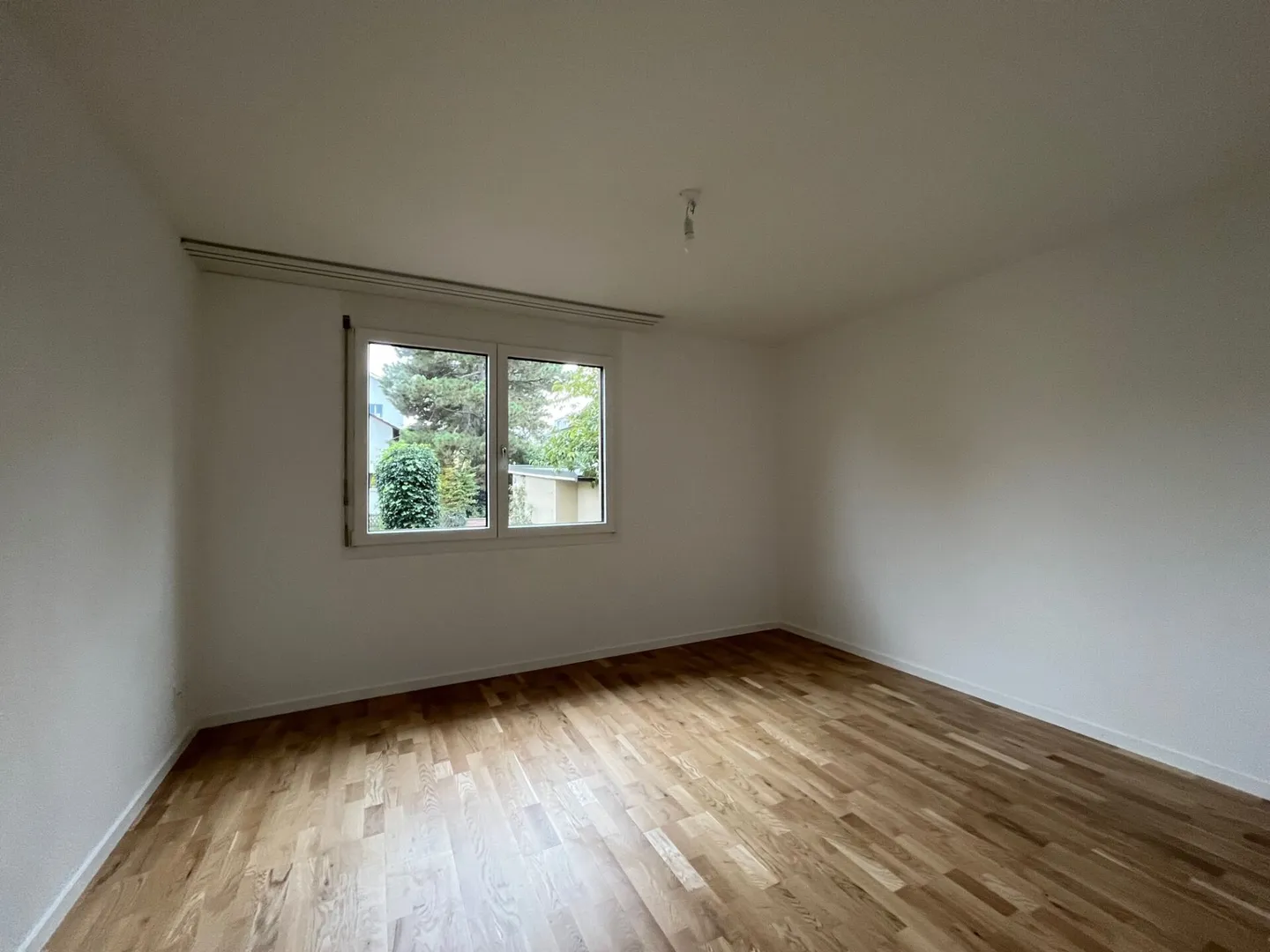 Appartement 3.5 pièces au rez-de-chaussée avec espace jardin - Photo 8 sur 9