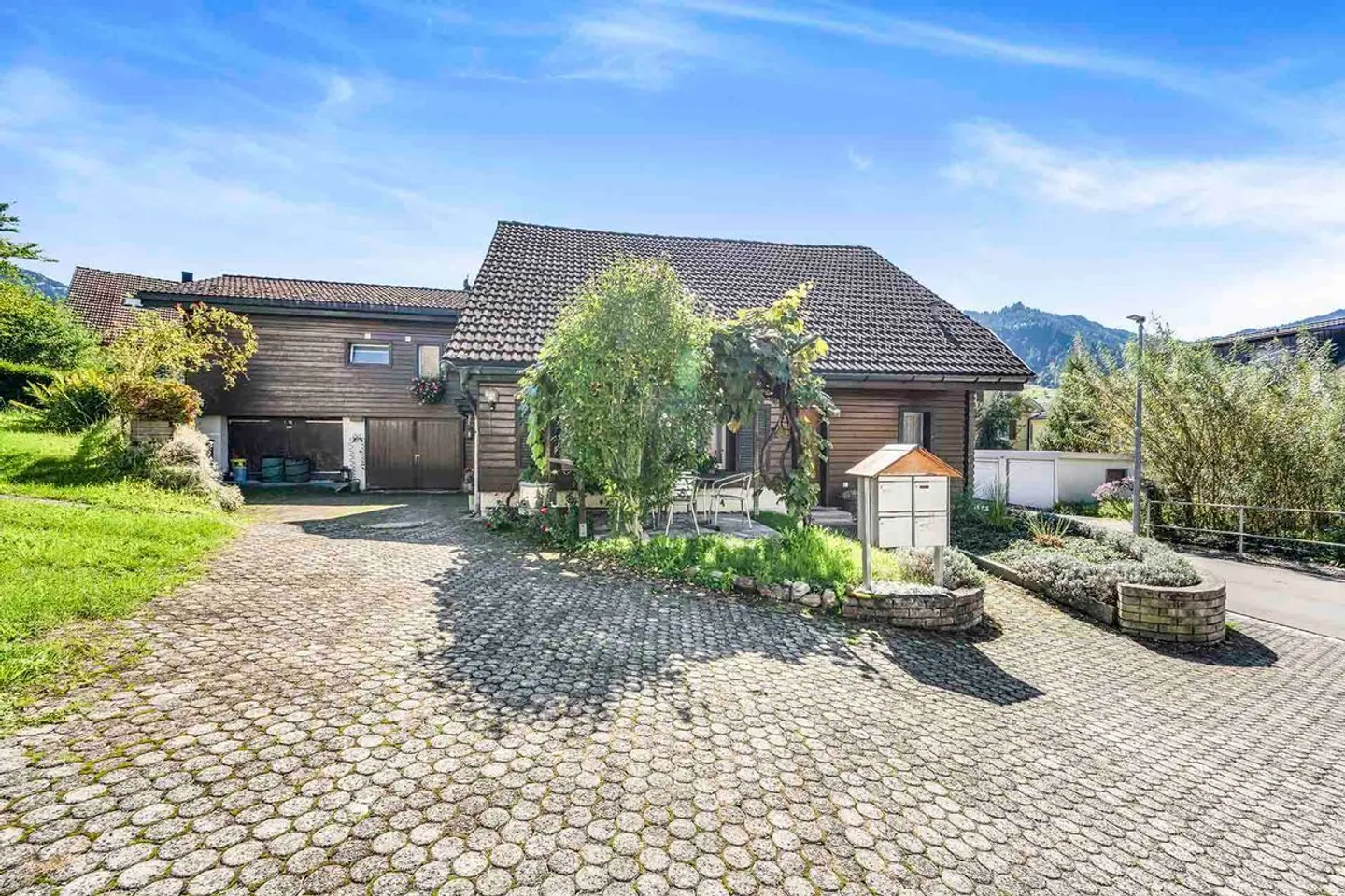Charmante Wohnung in Neu St. Johann - Foto 1 von 10