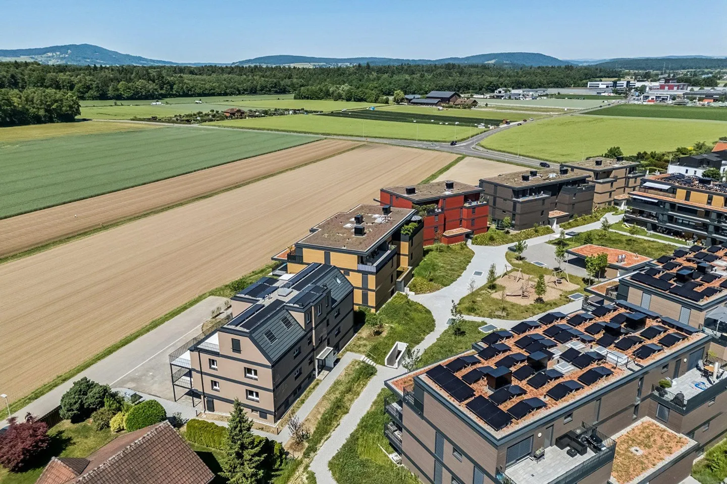 Vivere in privato, godere della comunità - con vista - Foto 1 di 4