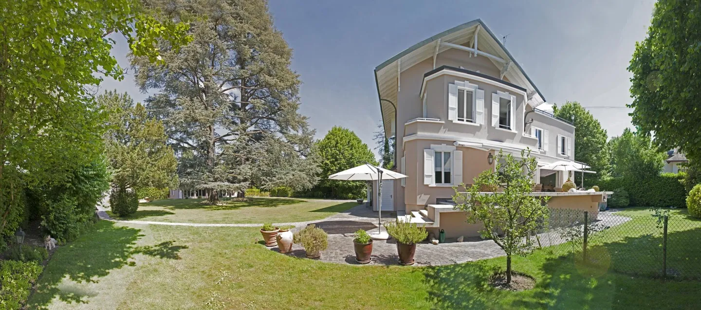 Villa indipendente 13 stanze a Chêne-Bougeries - Foto 2 di 2