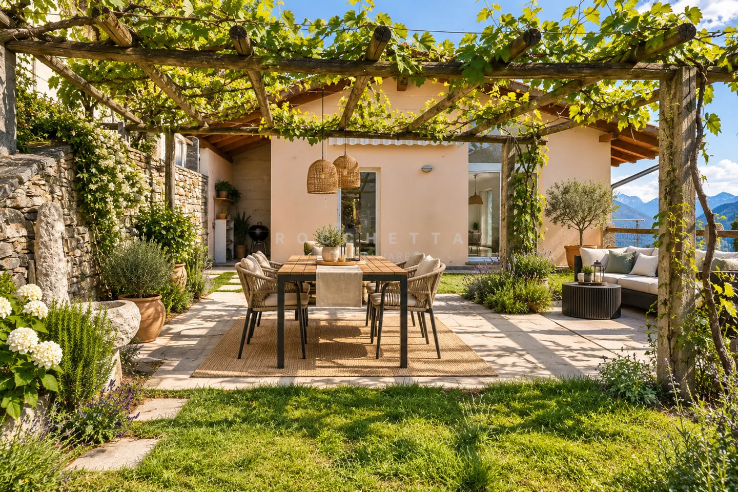 Single-family house with plenty of sun and fantastic views in the greenery - Photo 2 of 13