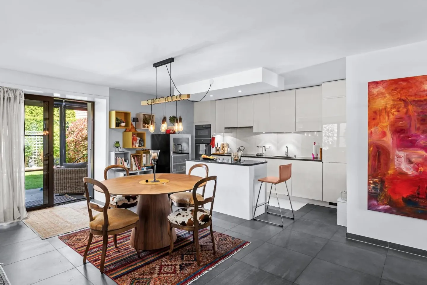 Charming Garden Apartment - Photo 3 of 13