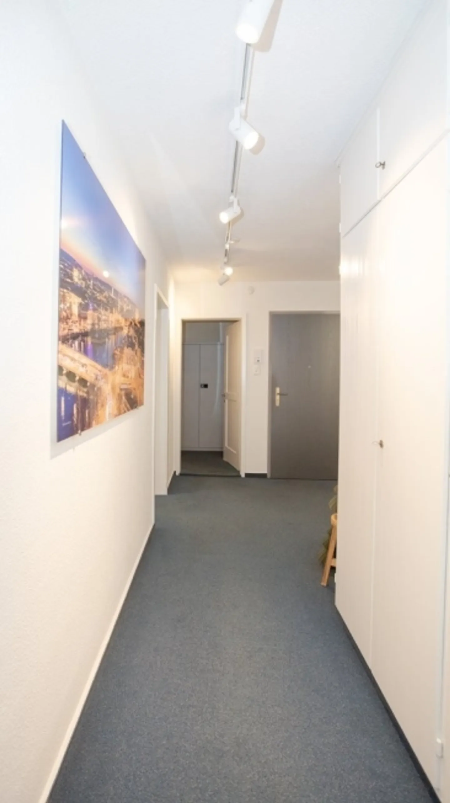 Your new office in Zurich Wollishofen - Photo 1 of 7