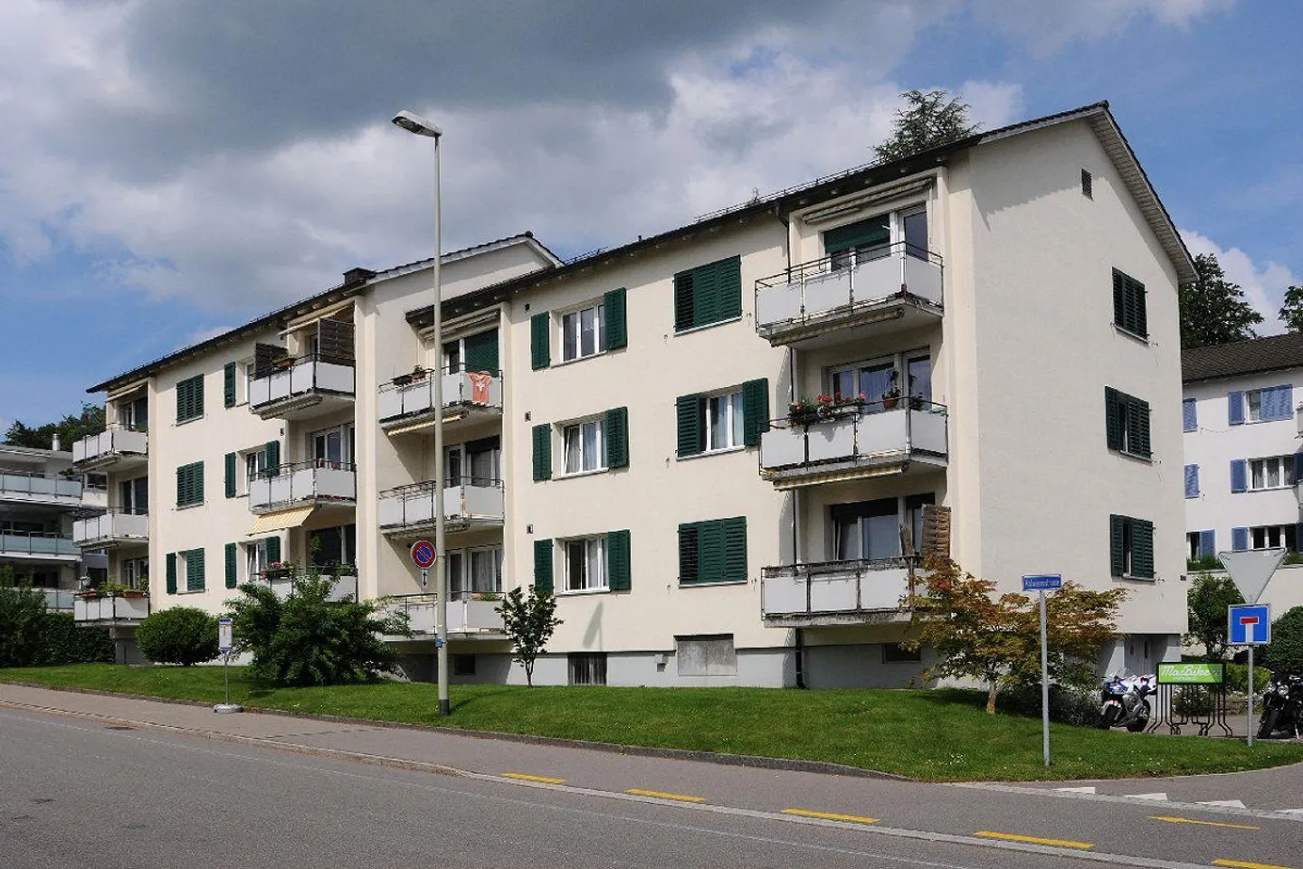 Qualità della vita ai margini di Pfäffikon ZH! - Foto 1 di 9