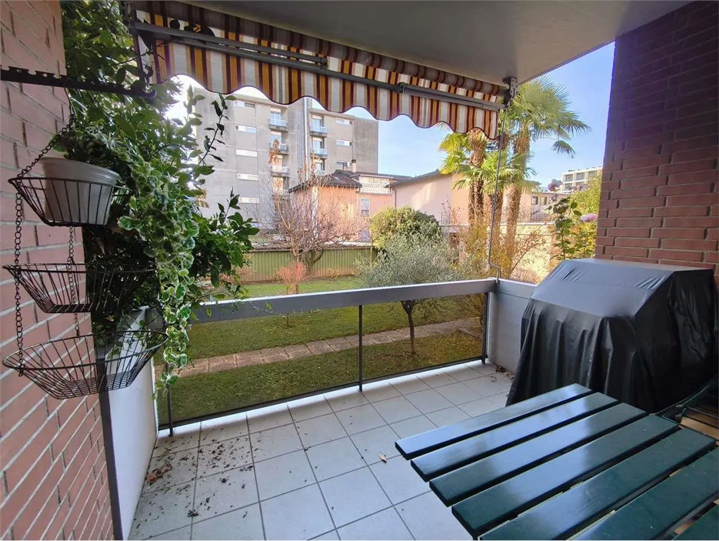 Viganello - Élégant appartement trois pièces meublé avec terrasse et double salle de bain - Photo 4 sur 10