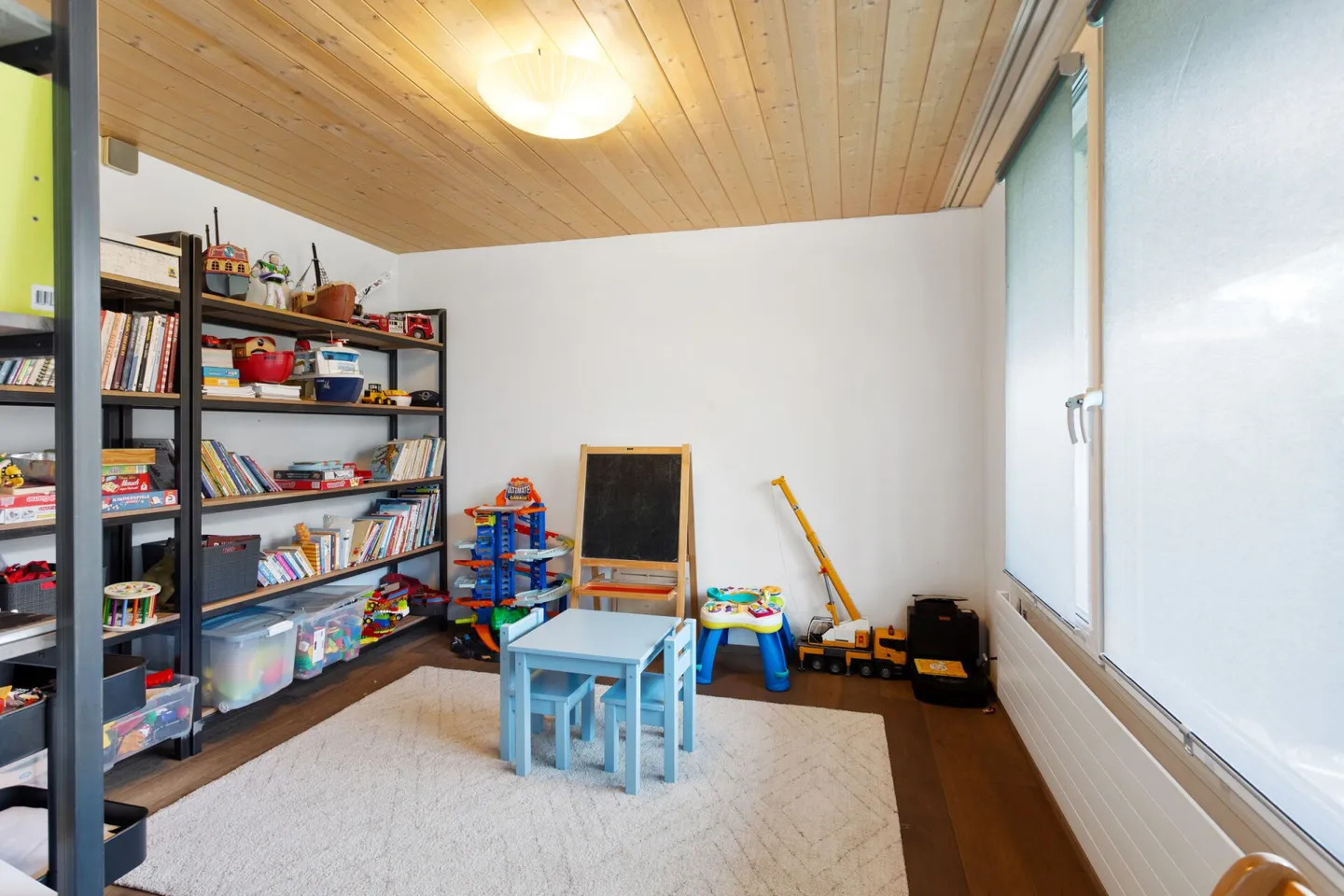 RESERVED Attractive 5.5-room single-family house with garden and double garage in Unterengstringen - Photo 14 of 26