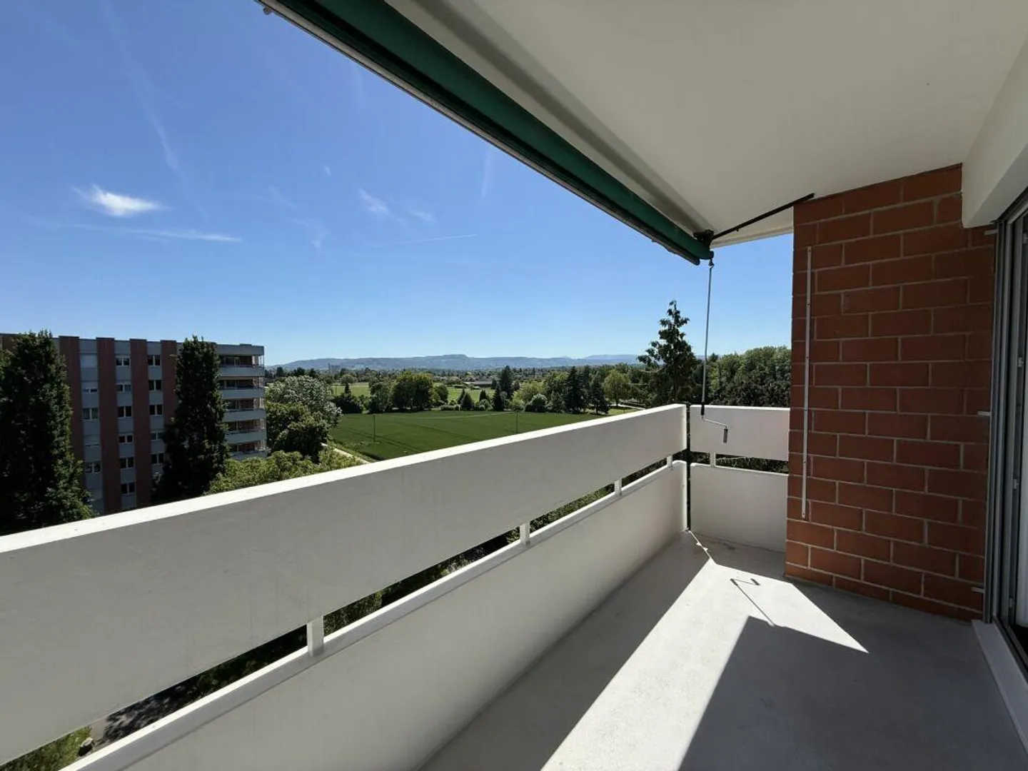 Geräumige Wohnung mit Aussicht - Foto 1 von 10