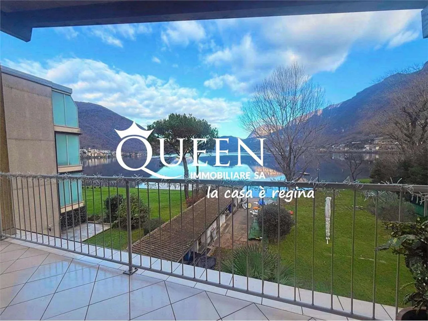Capolago: exclusive penthouse facing the lake 5.5 rooms, 223 sqm. with terrace - Photo 1 of 7