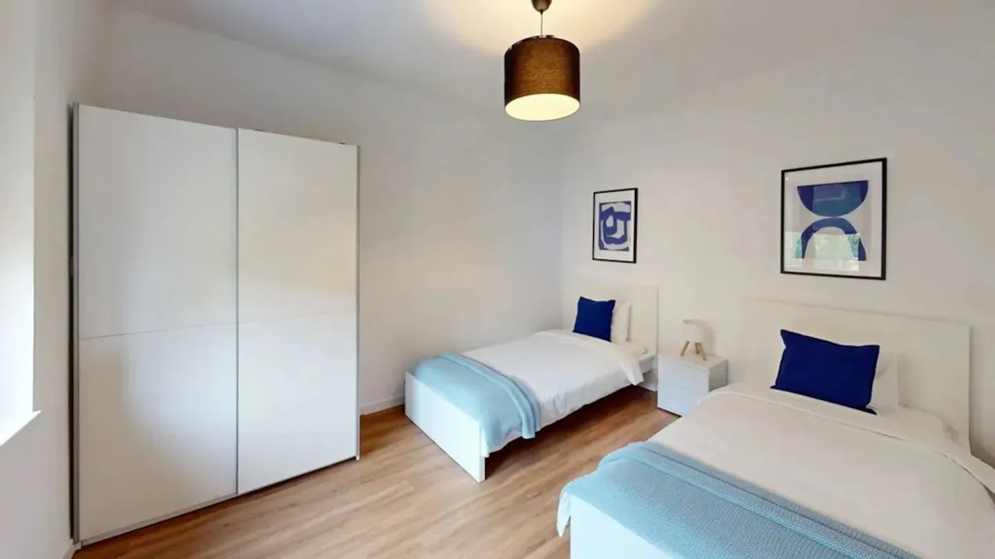 Apartment for rent - Photo 6 of 8