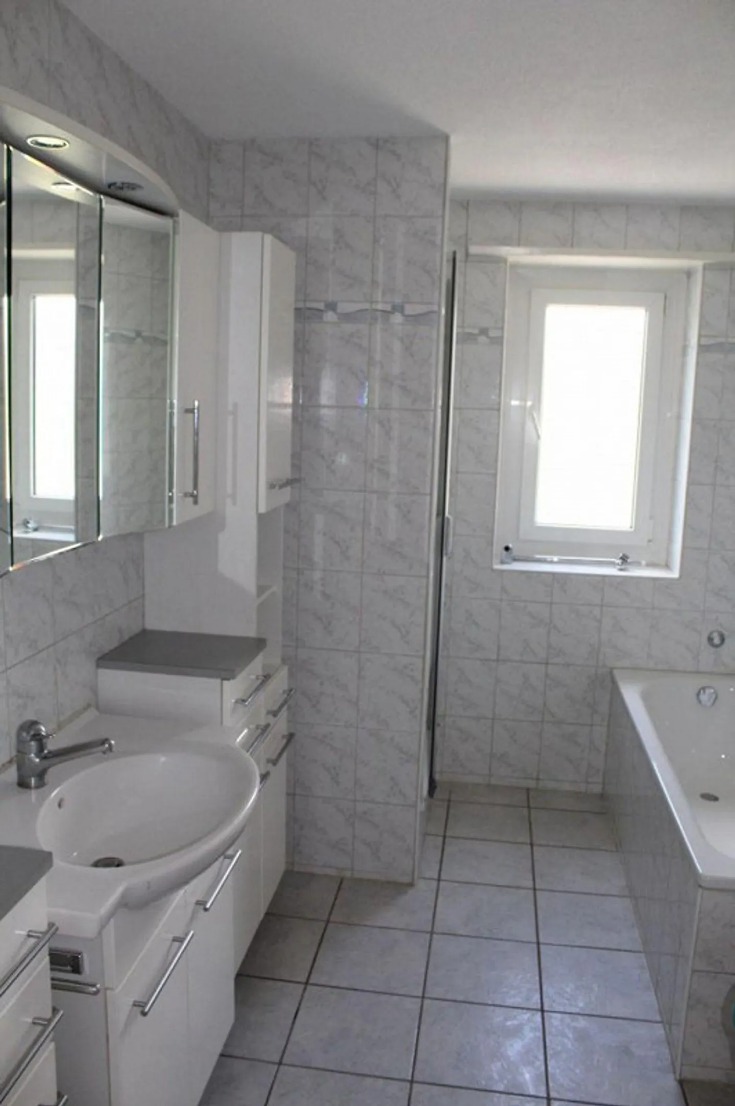 Appartamento di 4 stanze con balcone a Bassecourt - Foto 3 di 7