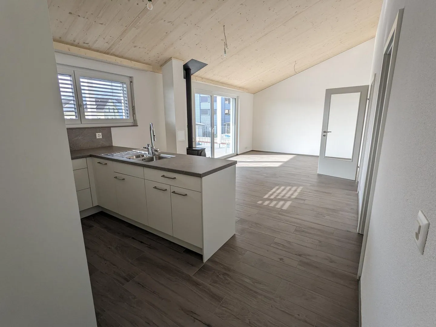Attic New Build: Lots of Wood, Flexible Space Usage, Bright & Quiet - Photo 4 of 15