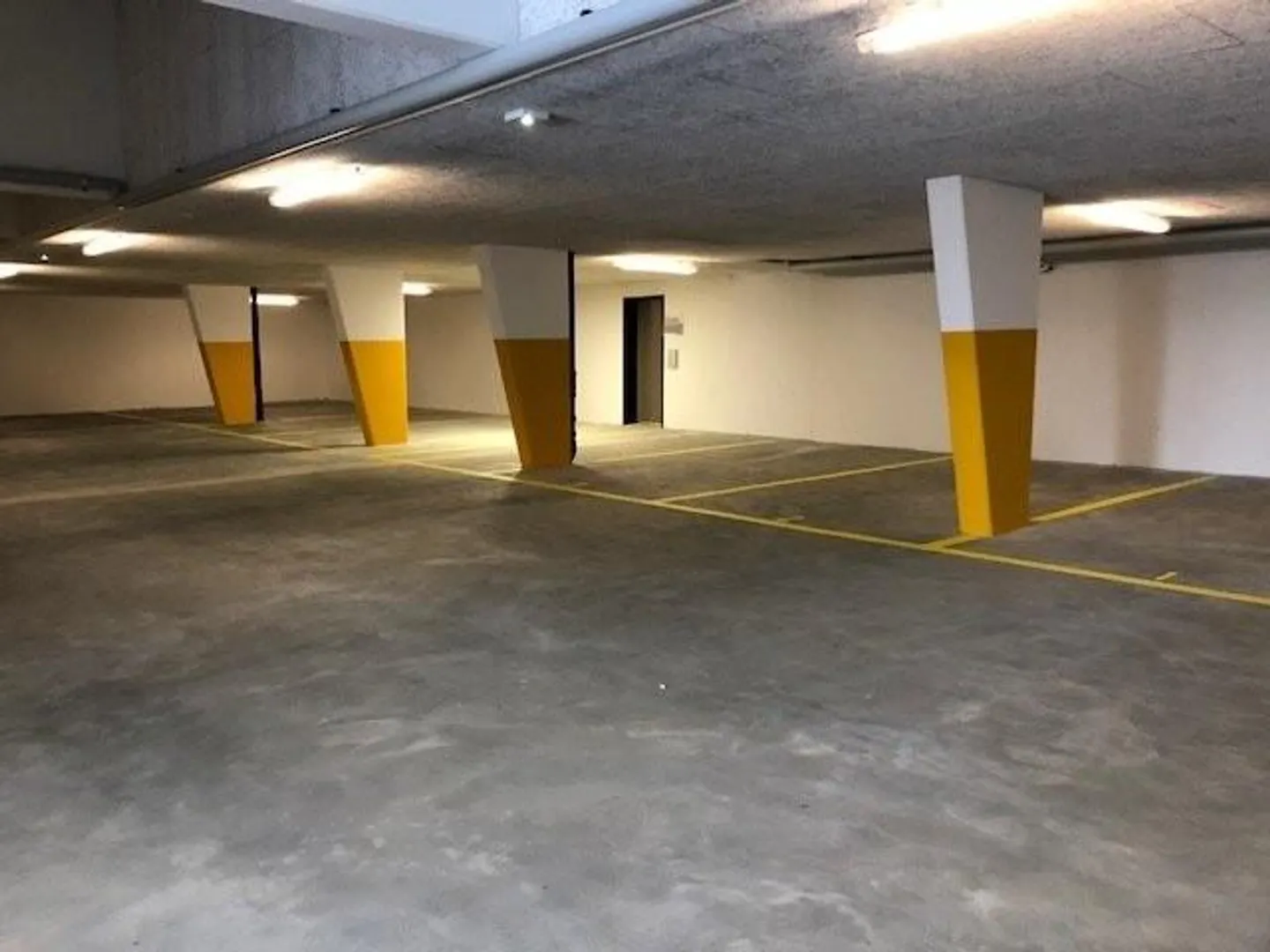 Posti auto in affitto nel garage sotterraneo - Foto 2 di 2