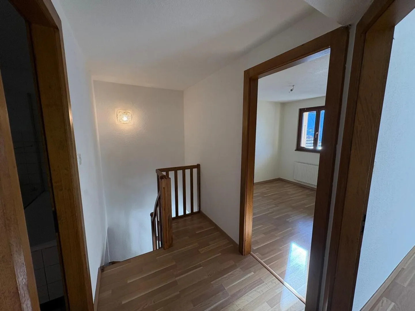 Charmant appartement en duplex de 4.5 pièces au rez-de-chaussée - Photo 9 sur 12