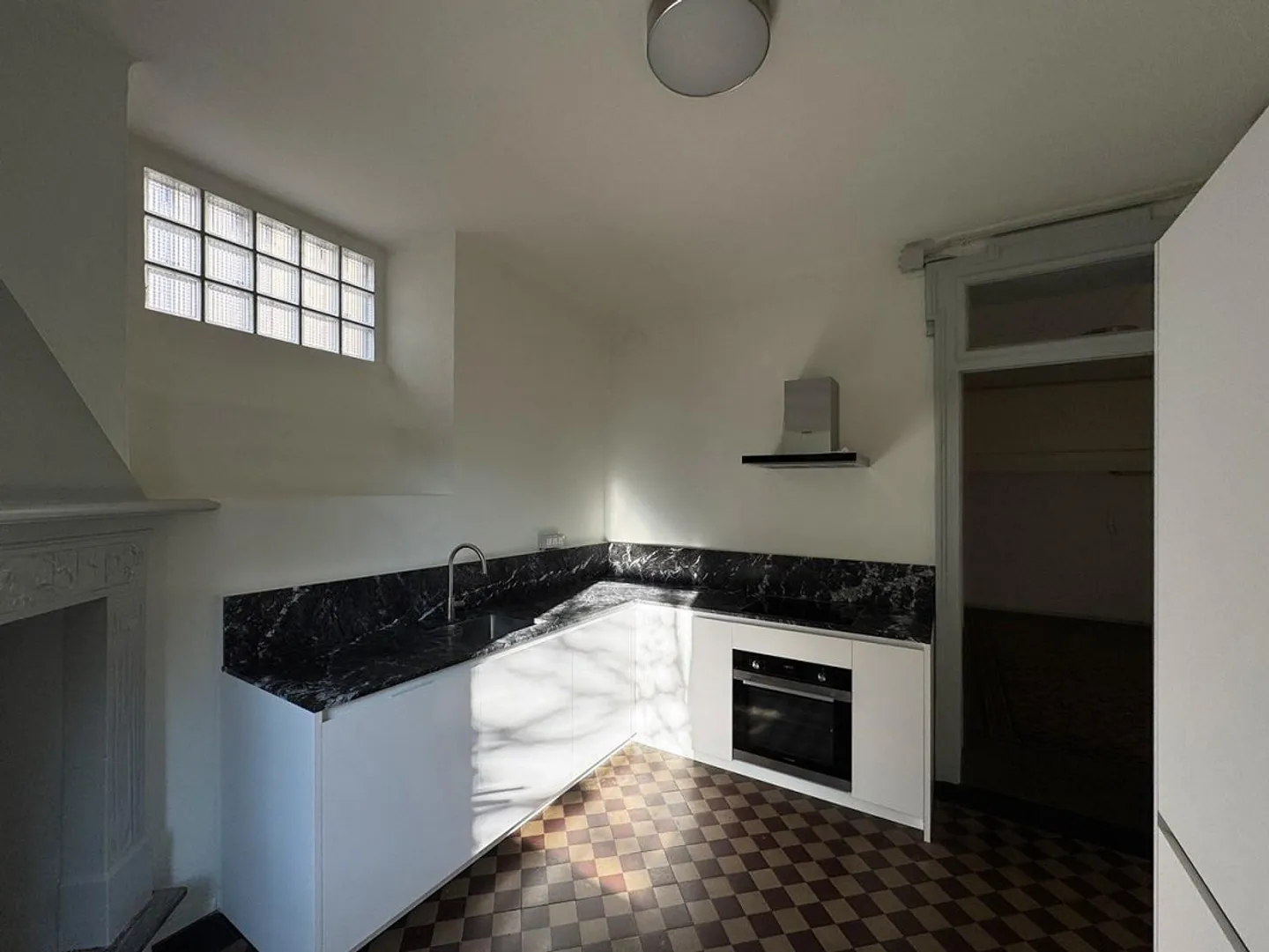 Ampio appartamento di 3.5 locali con giardino – posizione centrale vic - Foto 2 di 9