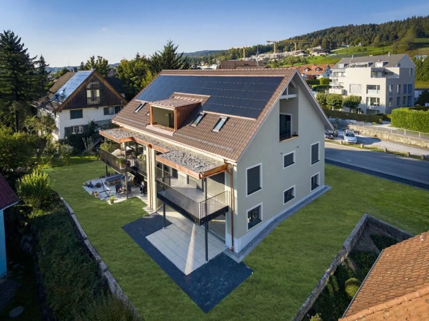 Maisonette-Dachwohnung mit Seesicht - Wohnen über den Dächern von Männedorf - Foto 10 von 14