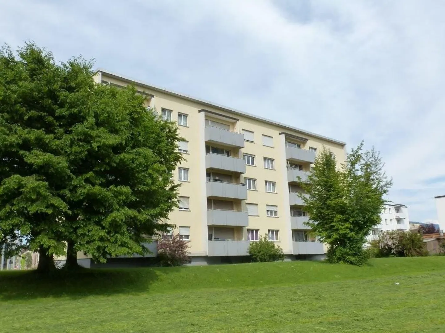 Appartamento luminoso e ben tenuto con balcone! - Foto 1 di 9