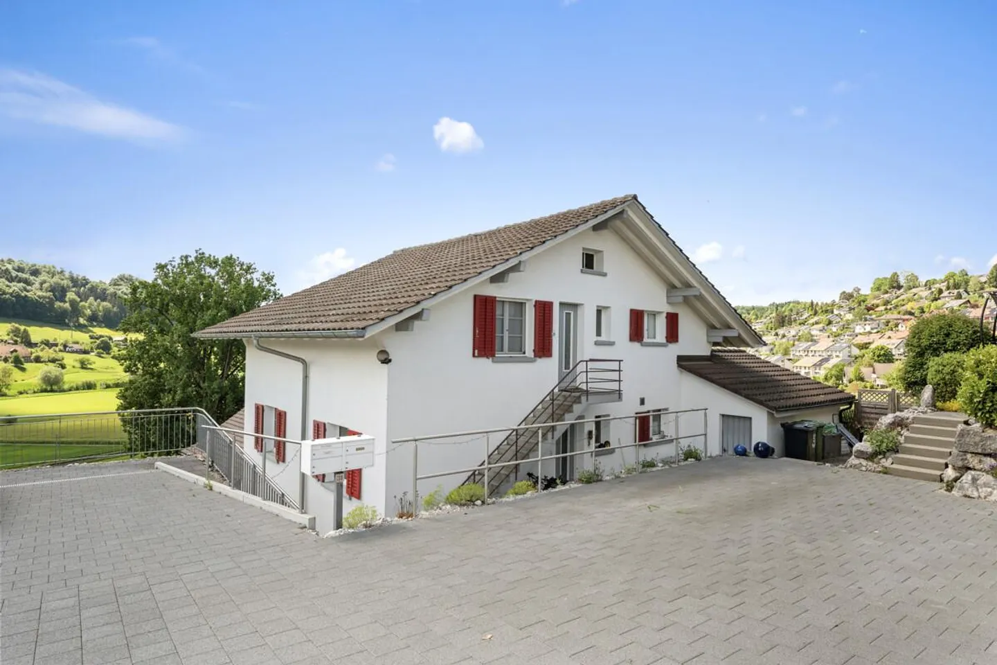 Maison bien entretenue avec appartement séparé et belle vue - Photo 7 sur 12