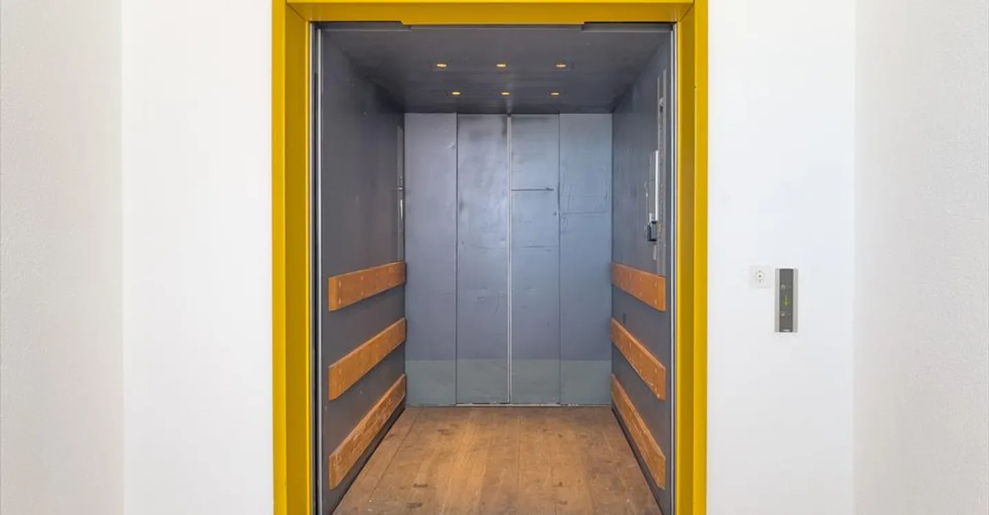 Spacious Workshop in Zimeysa - Photo 6 of 11