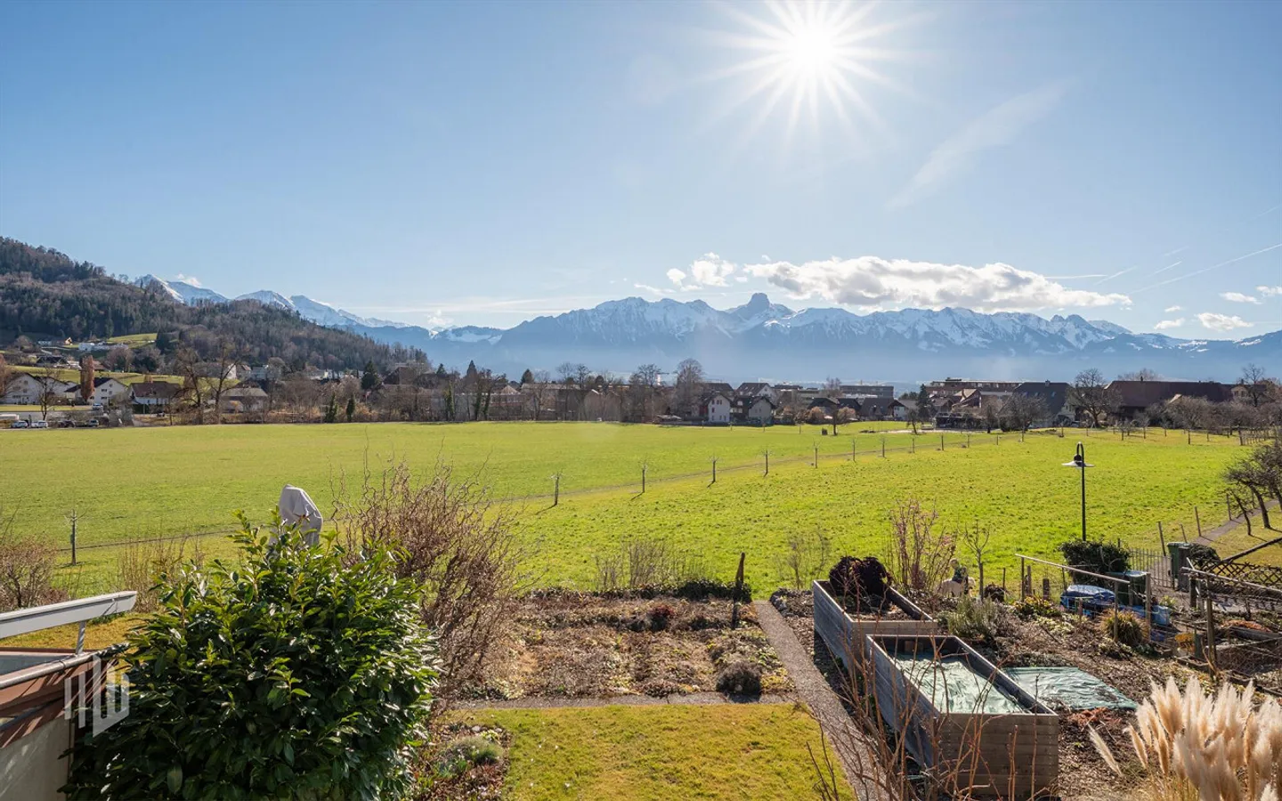ImmoWyss - Una casa con cuore, giardino e vista sulle montagne a Steffisburg - Foto 7 di 13