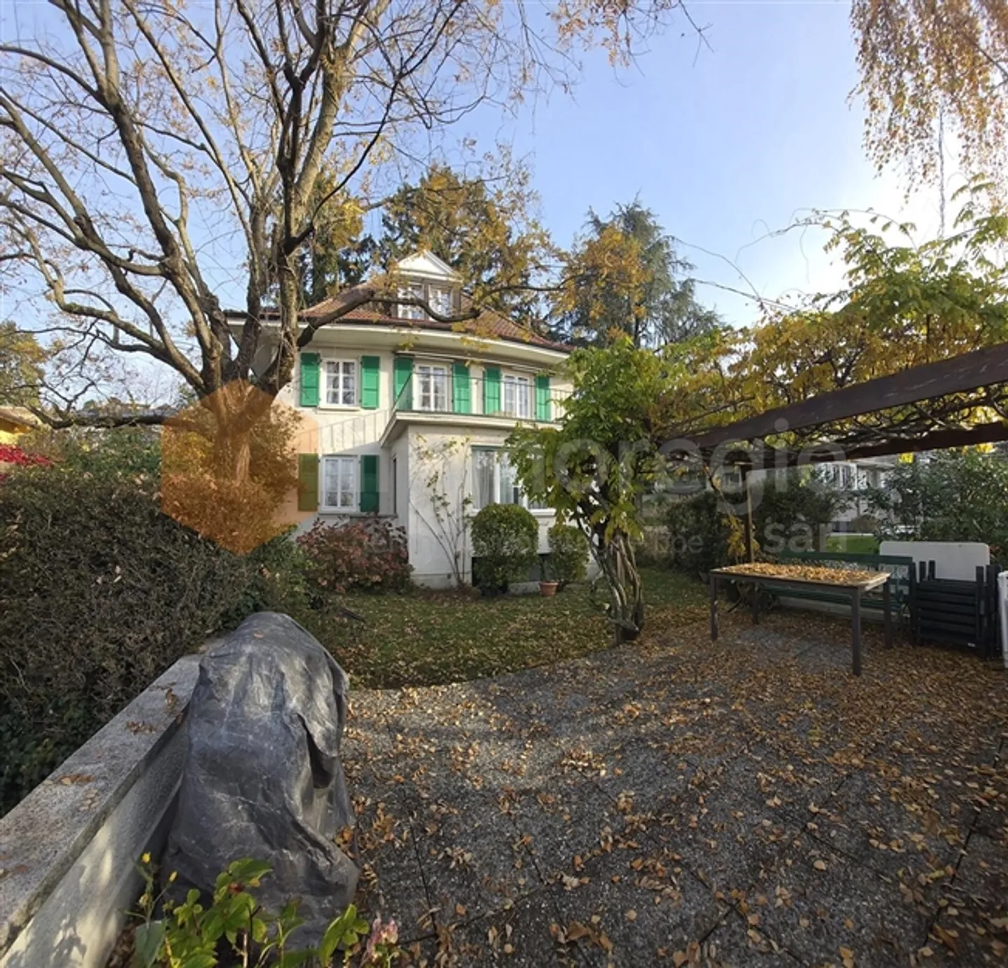 Elegante Villa aus den 1930er Jahren - Foto 4 von 17