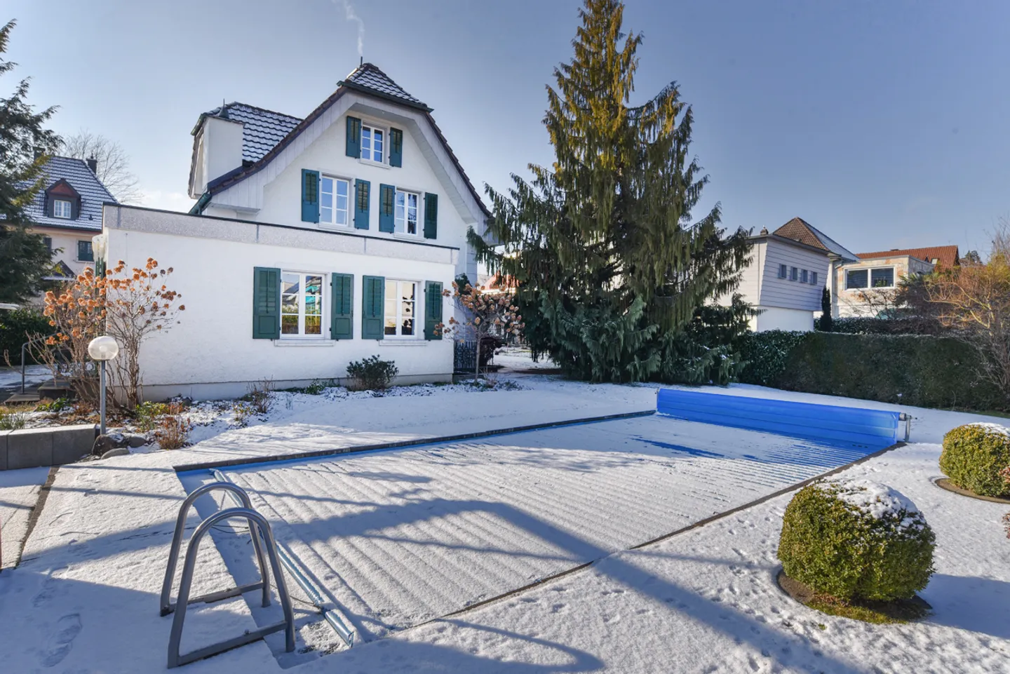 Occasion rare : Détaché et avec piscine dans un emplacement de choix - Photo 5 sur 8