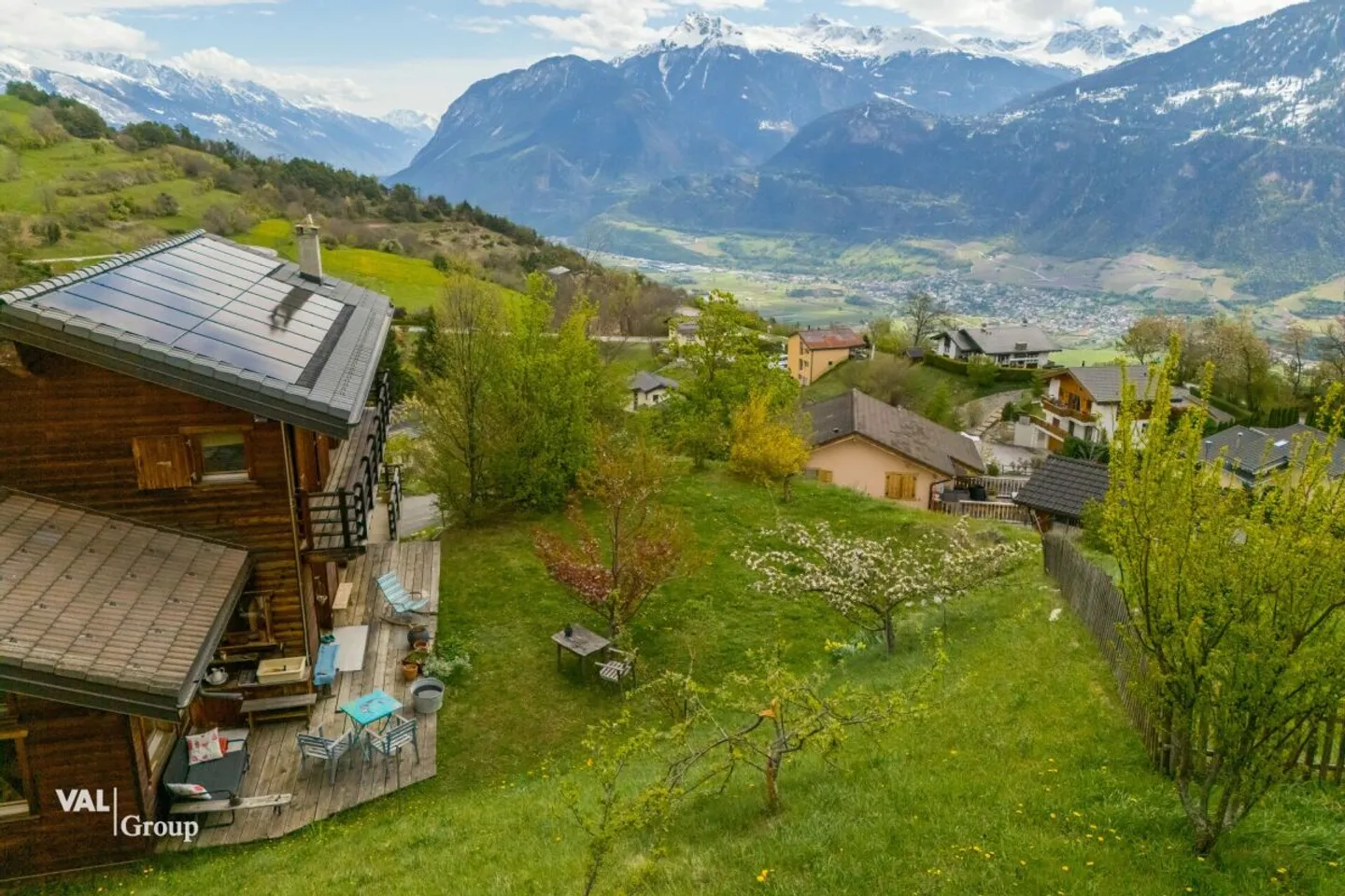 Chalet Magnifico in un Rifugio Pacifico con Panorama Mozzafiato - Foto 1 di 12