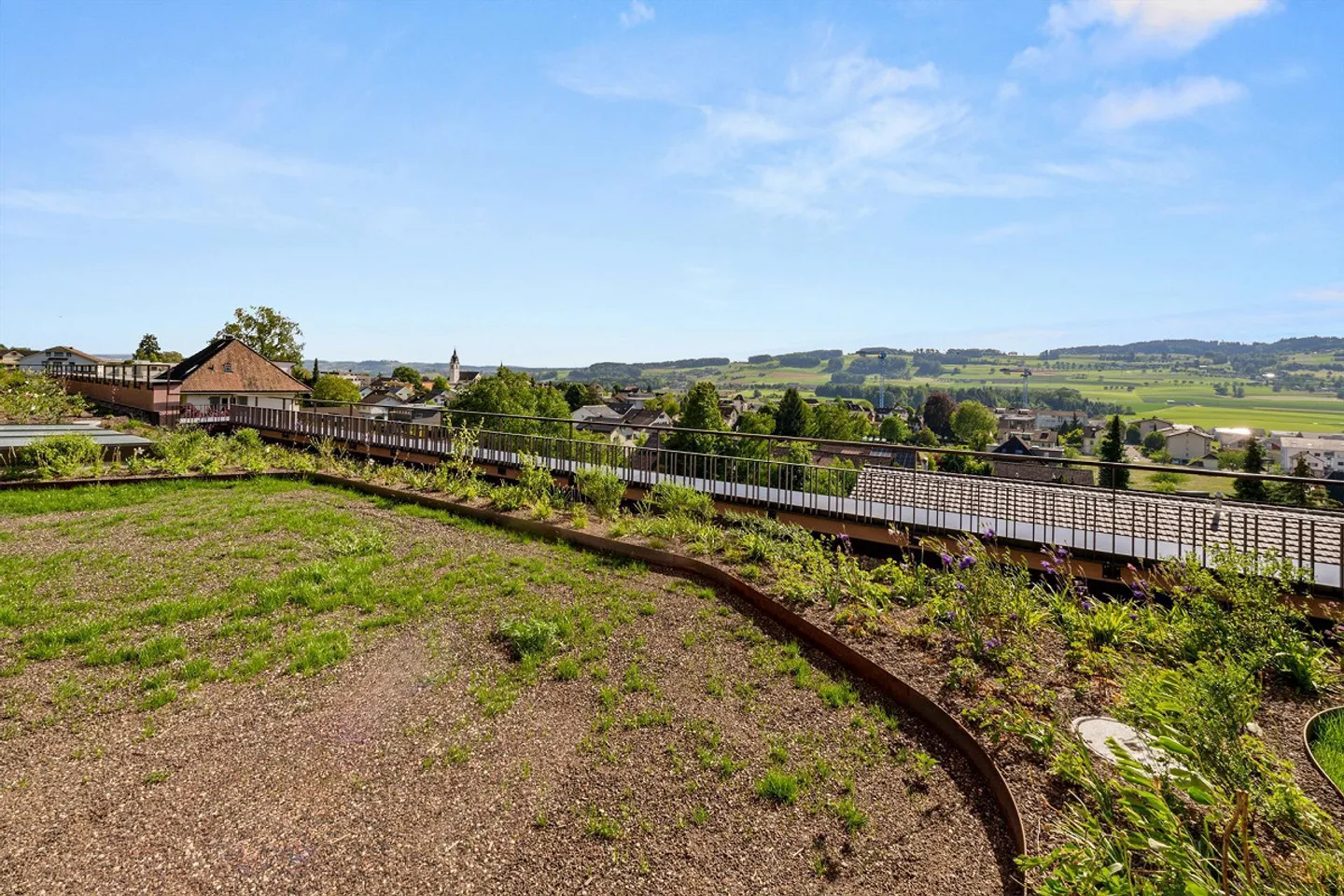 Neubau mit atemberaubendem Blick - Foto 1 von 5