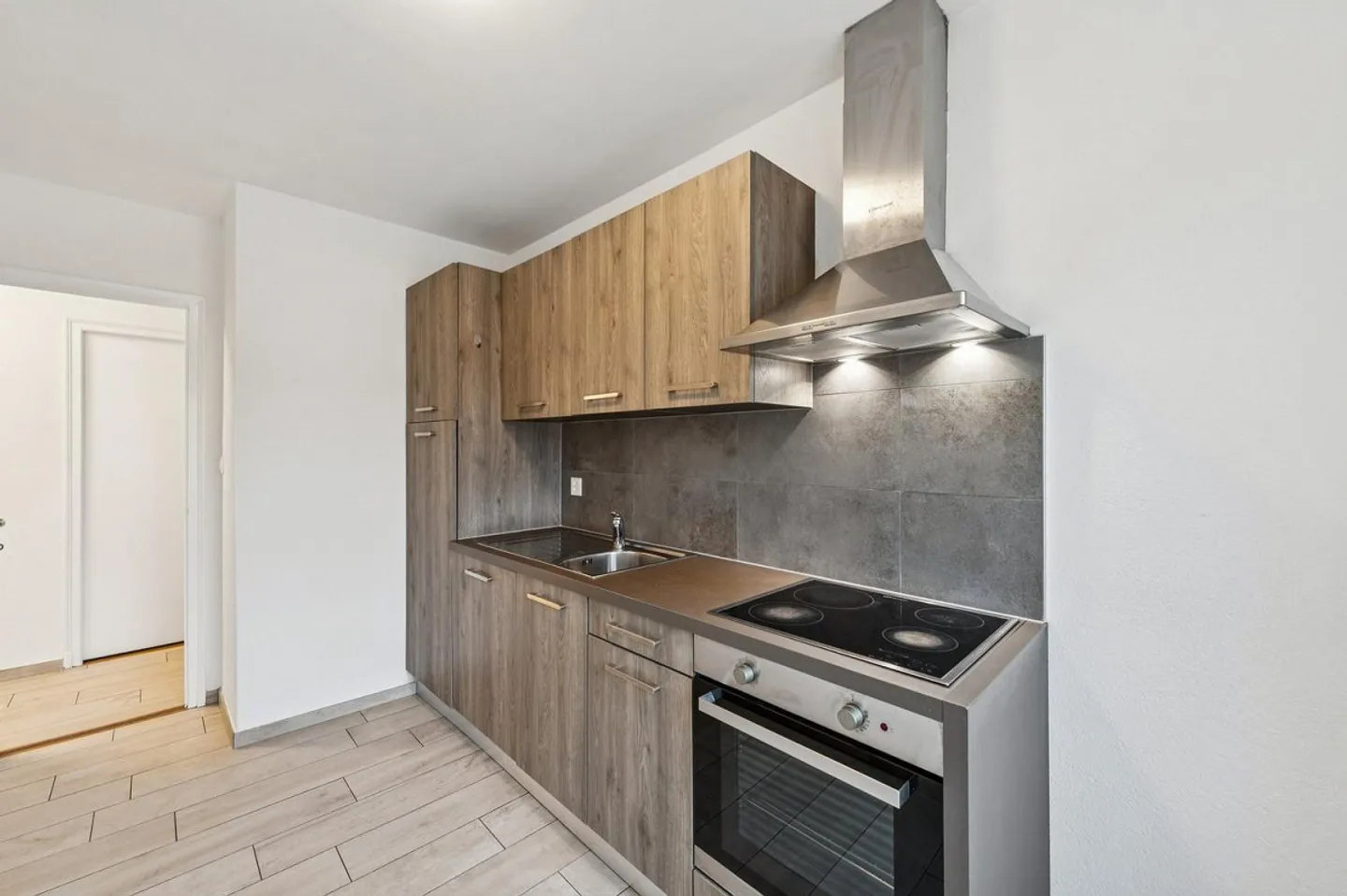 Renovierte 2,5-Zimmer-Wohnung in Bussigny sofort verfügbar - Foto 8 von 10