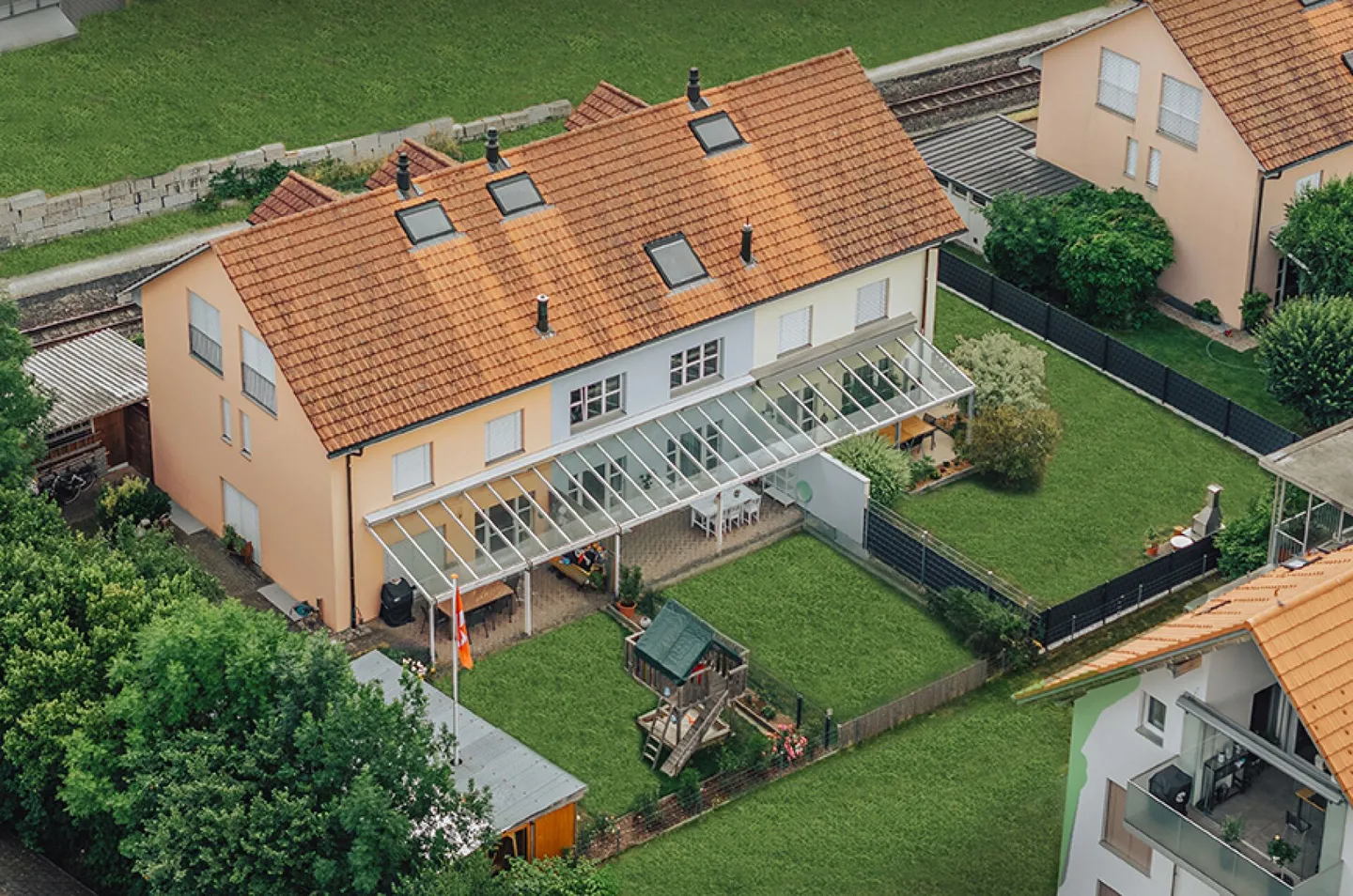 VILLA UNIFAMILIARE CON GIARDINO - Foto 1 di 23