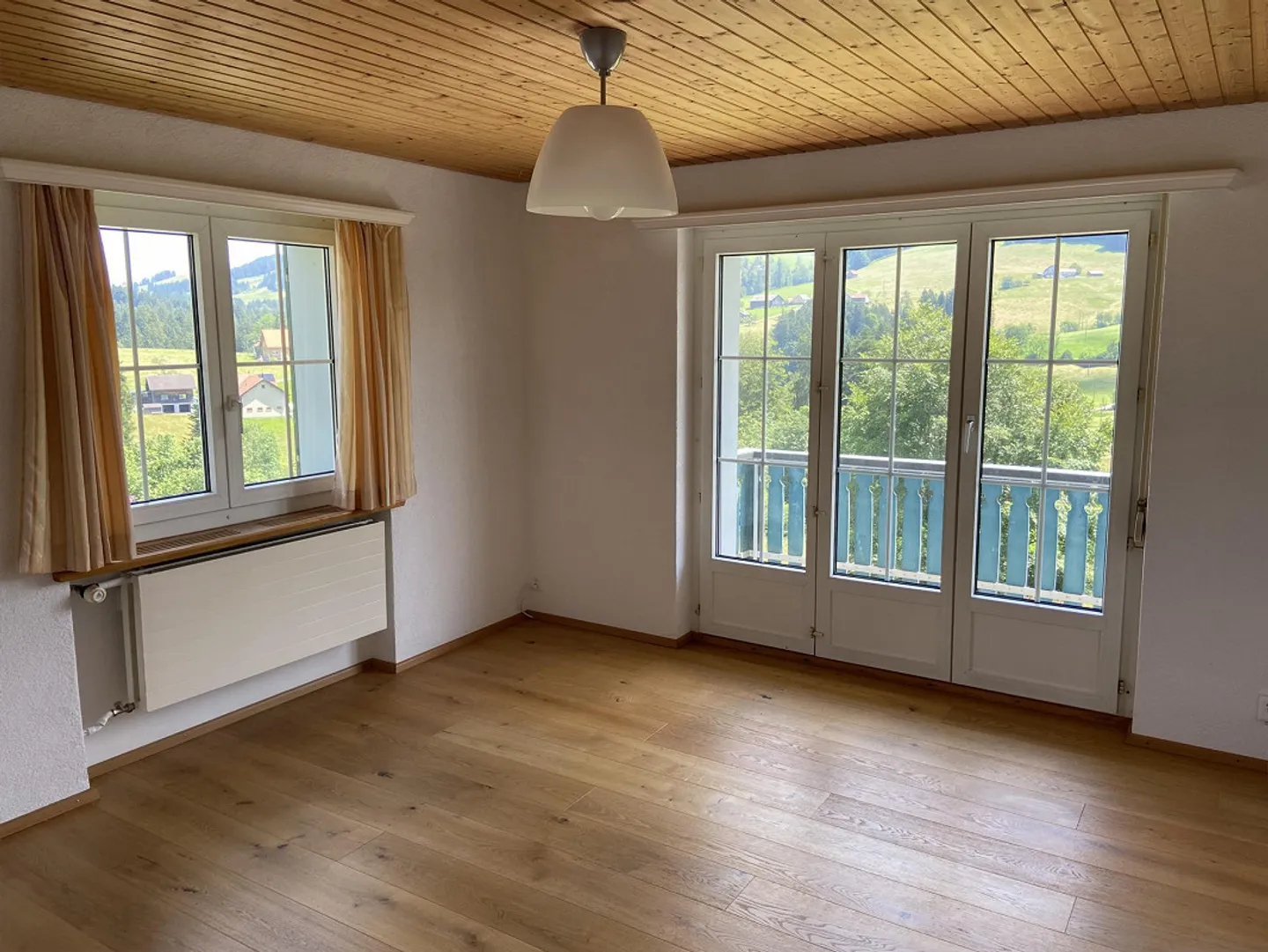 Charmante Wohnung mit Balkon - Foto 1 von 5