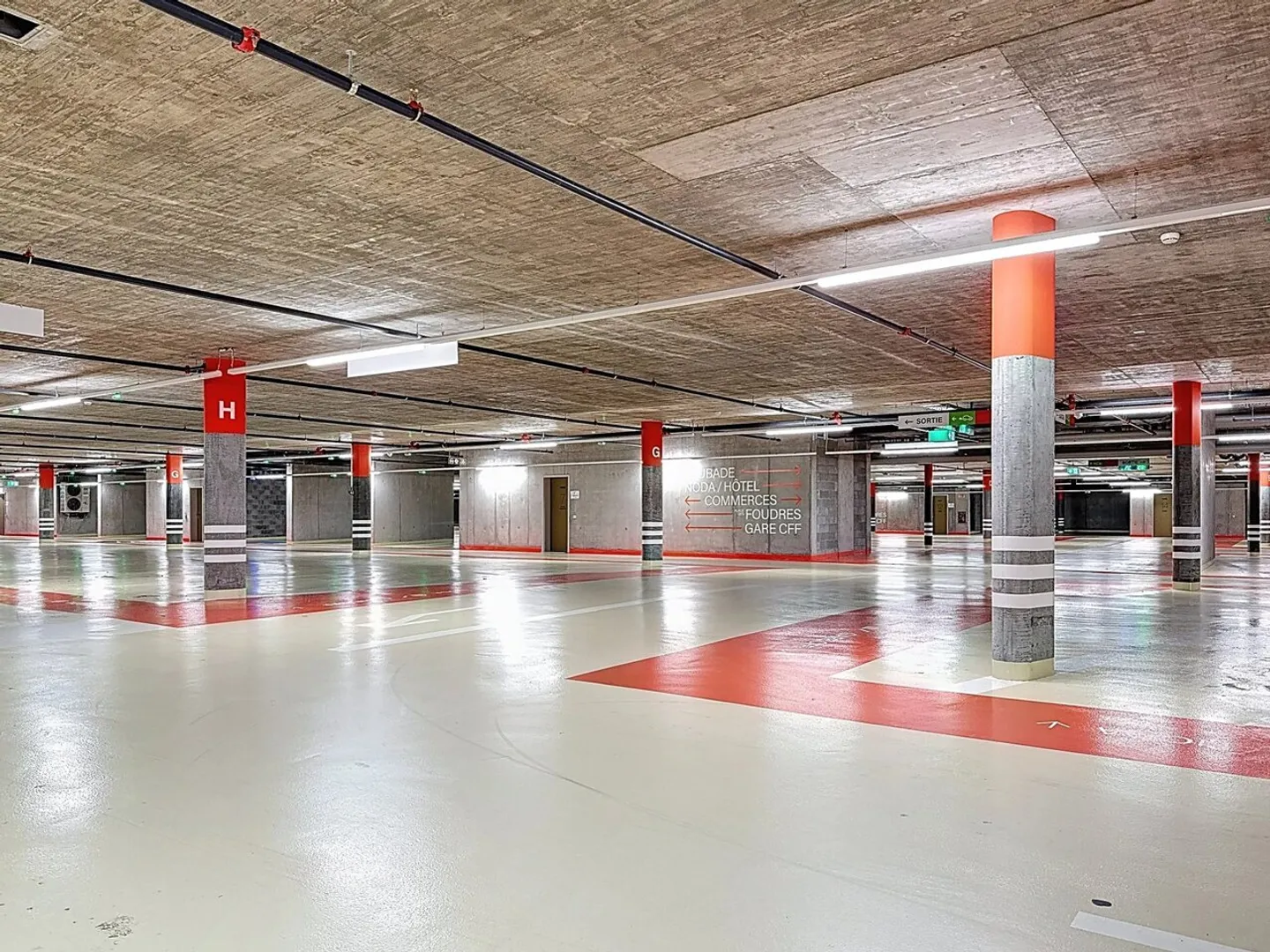 Nuovi abbonamenti disponibili - Parcheggio Cour de Gare, Sion - Foto 1 di 3