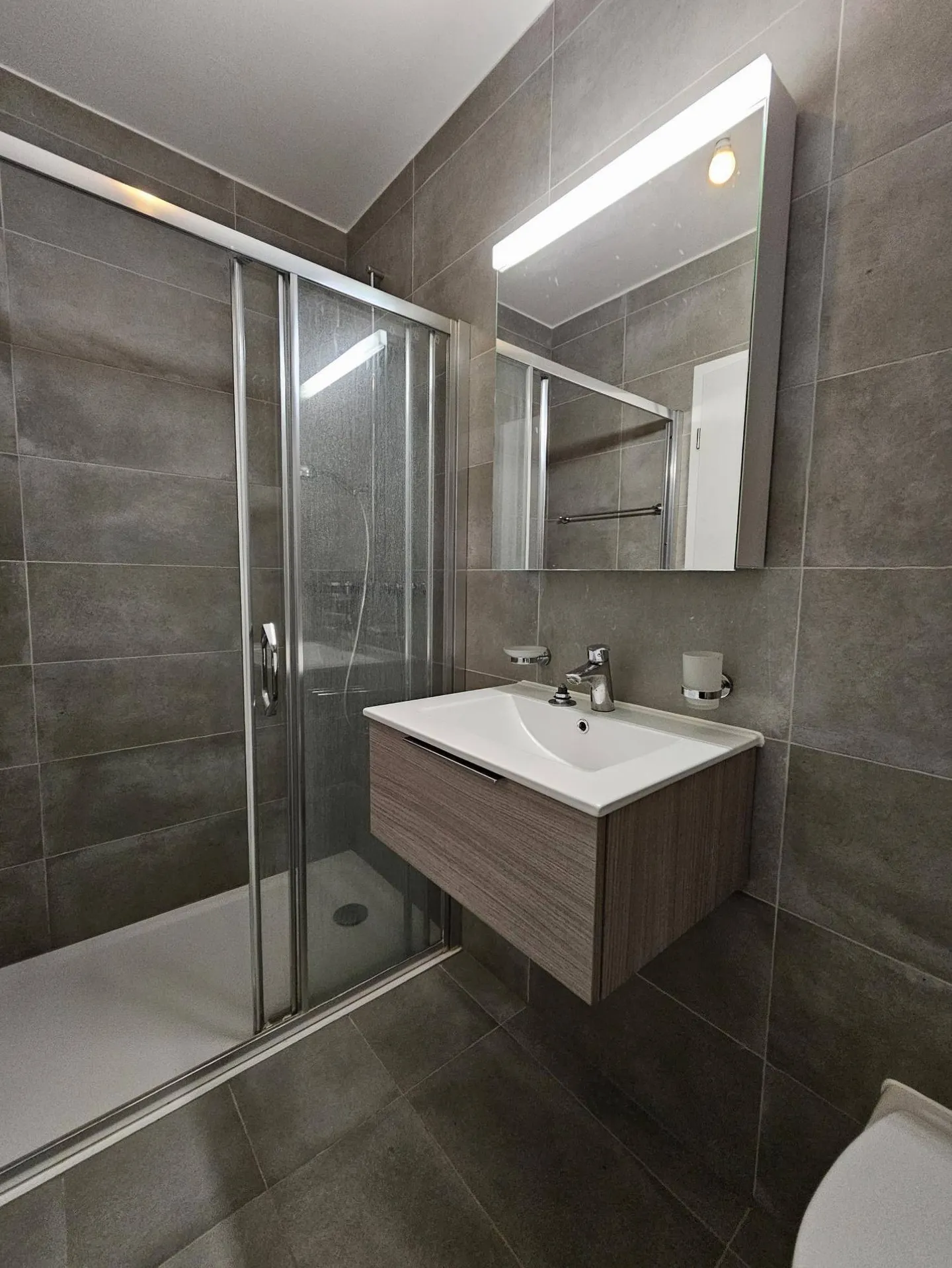 Appartamento spazioso e luminoso di 4,5 stanze - disponibile immediatamente - Foto 5 di 8