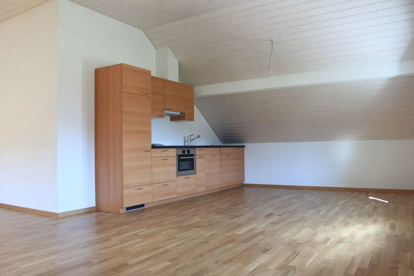 Moderne Dachwohnung in Berneck - Foto 3 von 12