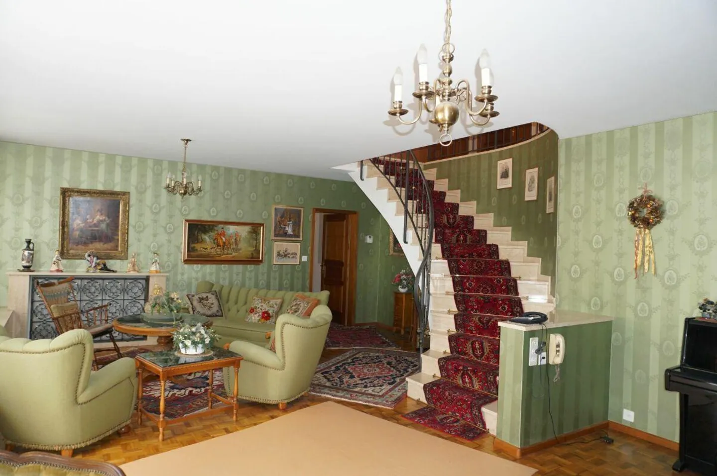 5.5-Zimmer Einfamilienhaus mit einer Garage - Foto 7 von 14