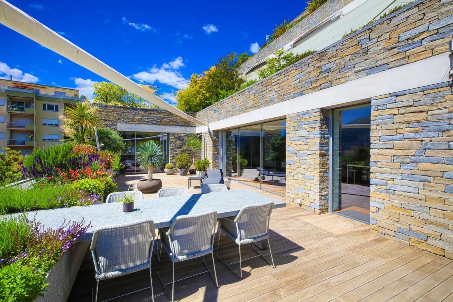 Appartement haut de gamme surplombant le lac Majeur - Photo 3 sur 12