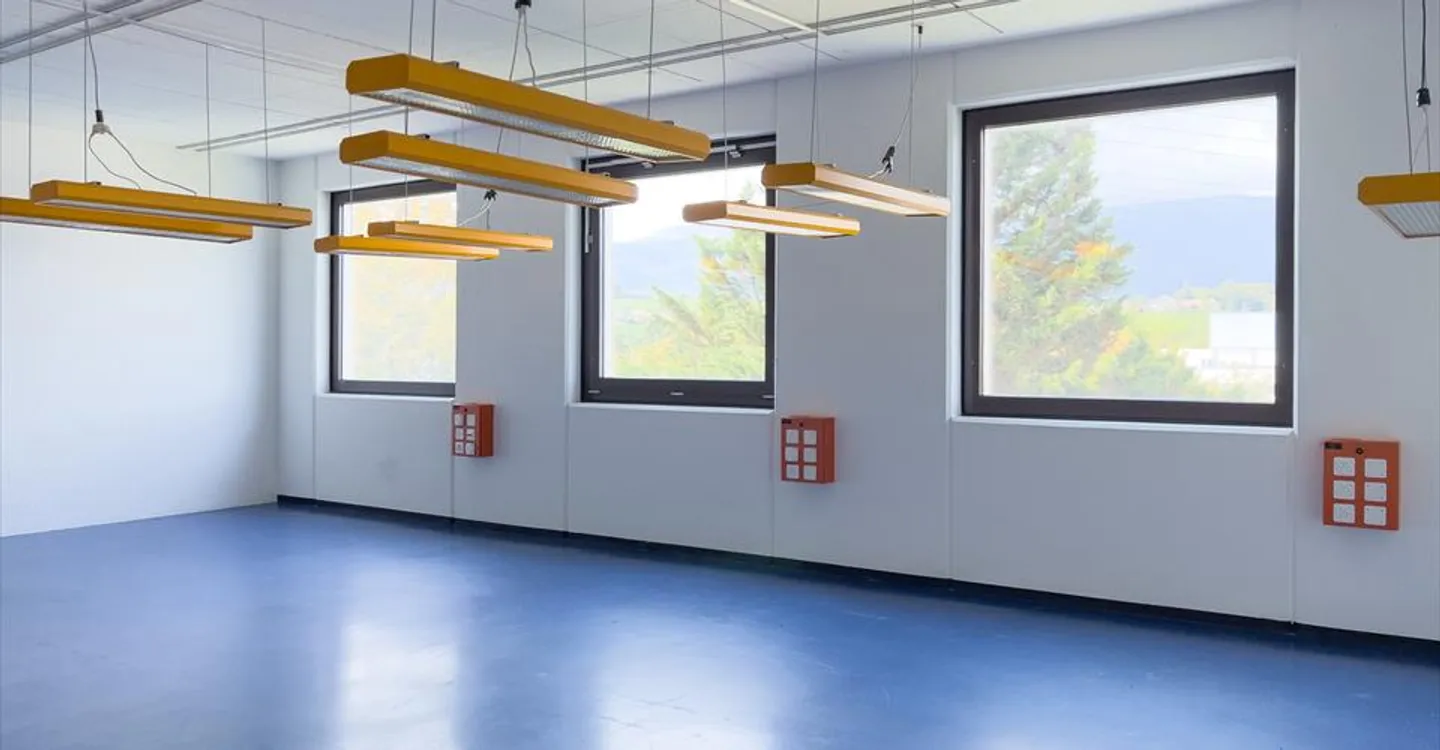 Spacious Workshop in Zimeysa - Photo 9 of 11