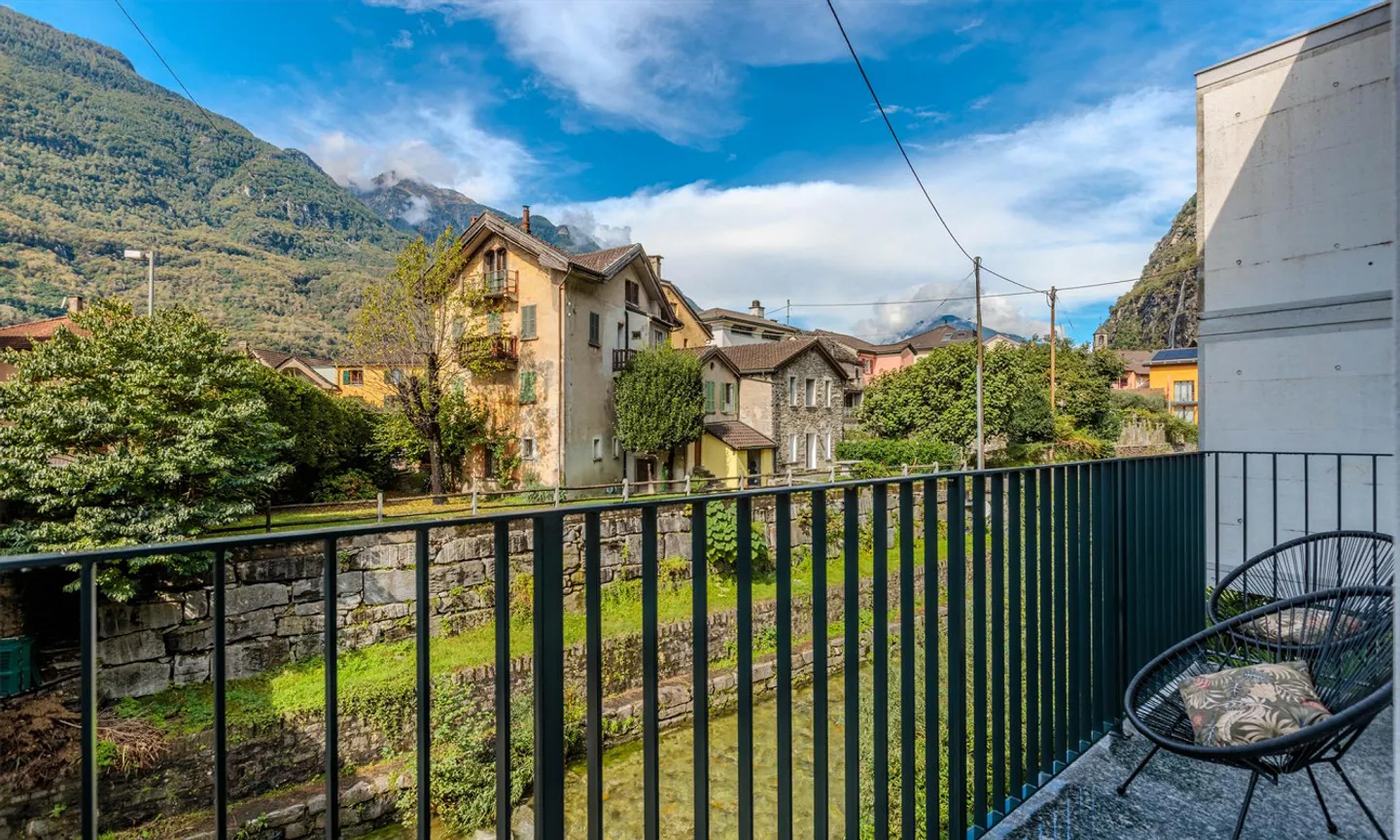 NUOVA CASA UNIFAMILIARE 5.5 LOCALI IN RIVIERA - Foto 3 di 9