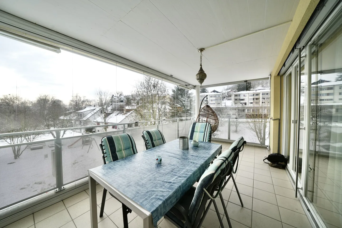 BRIGHT 4.5-ROOM APARTMENT WITH HIGH LIVING QUALITY - Photo 2 of 10