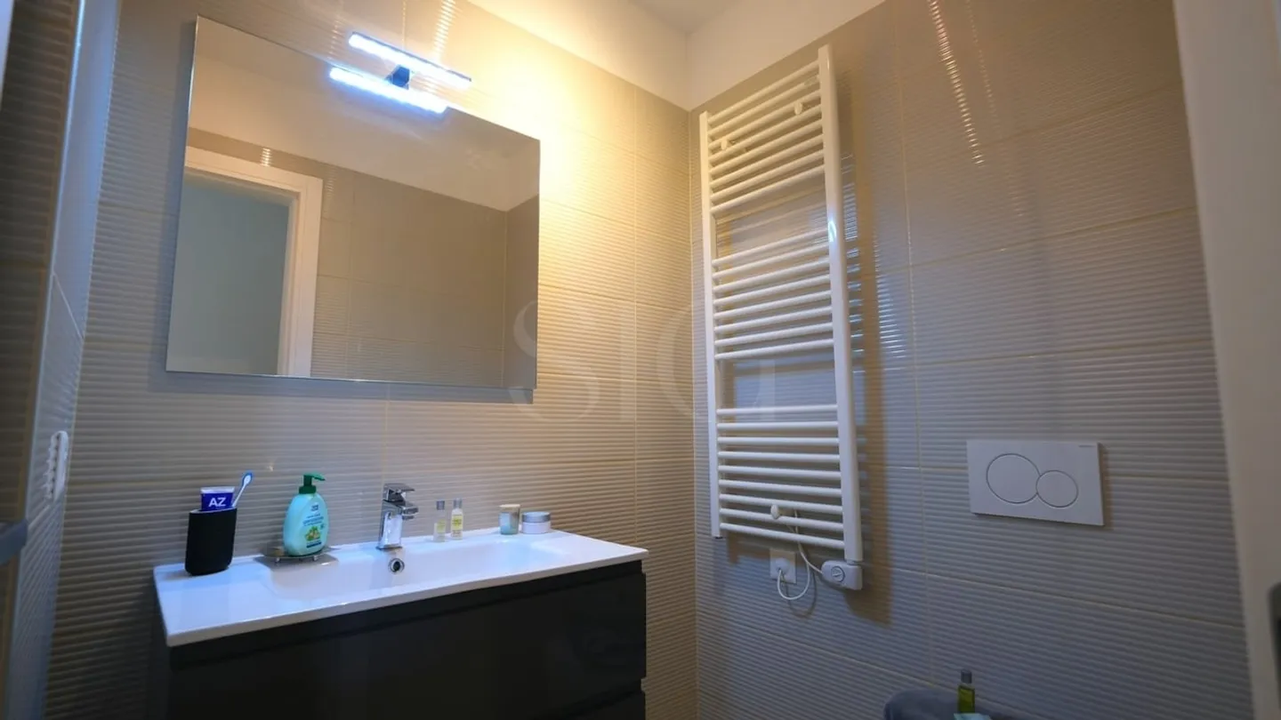 Melide - Modern 4.5-room apartment with partial lake view - Photo 5 of 10