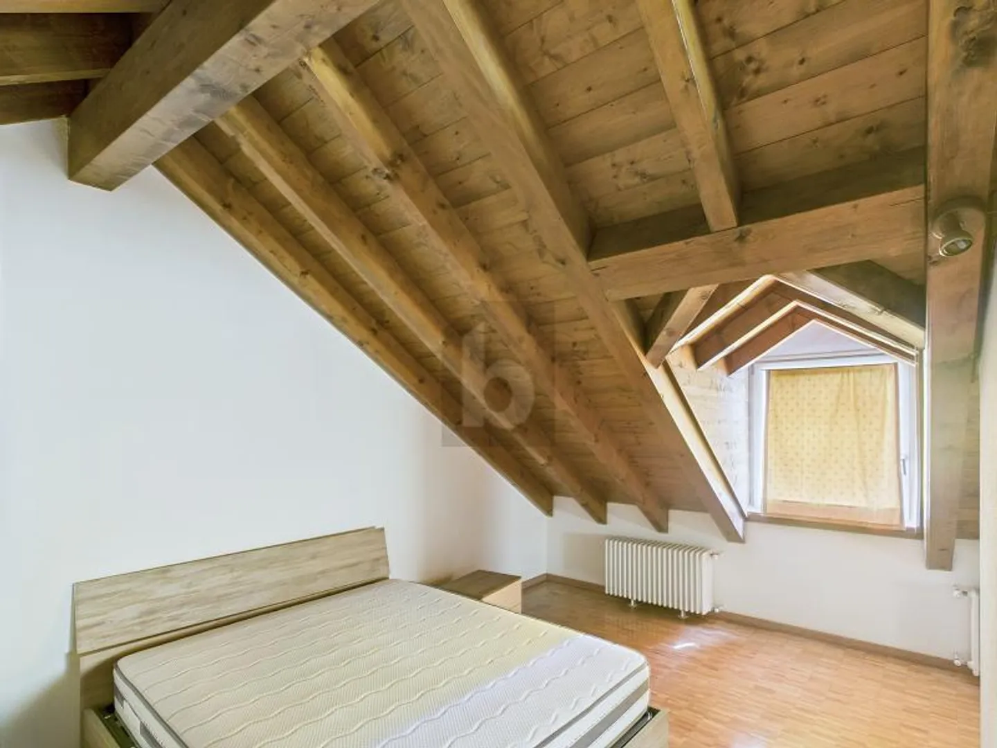 Spacieux et ensoleillé dans un endroit calme - Photo 3 sur 6