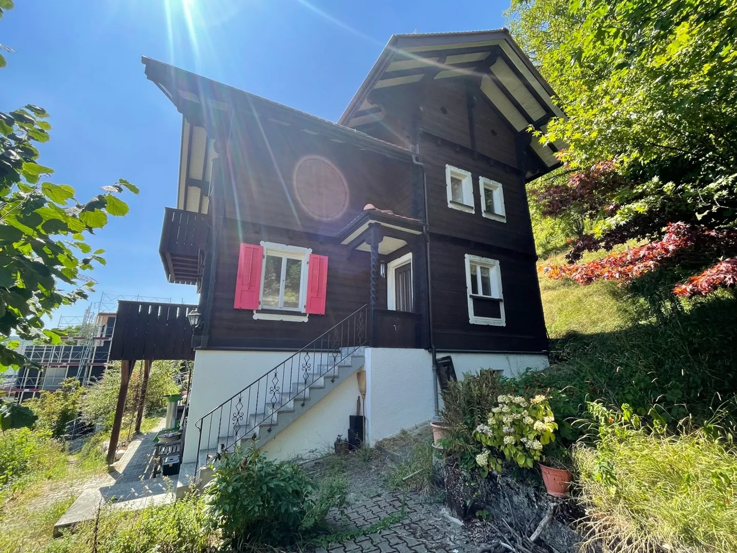 Charmantes Haus im Chalet-Stil, von Natur umgeben und mit schöner Aussicht - Photo 2 of 13