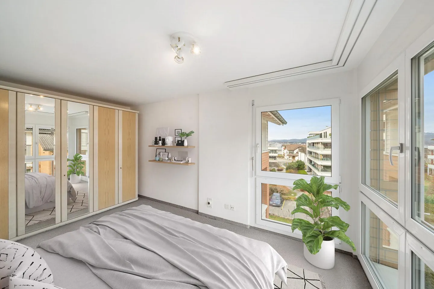 Stilvolles Reihenmittelhaus mit Seeblick - Foto 4 von 22