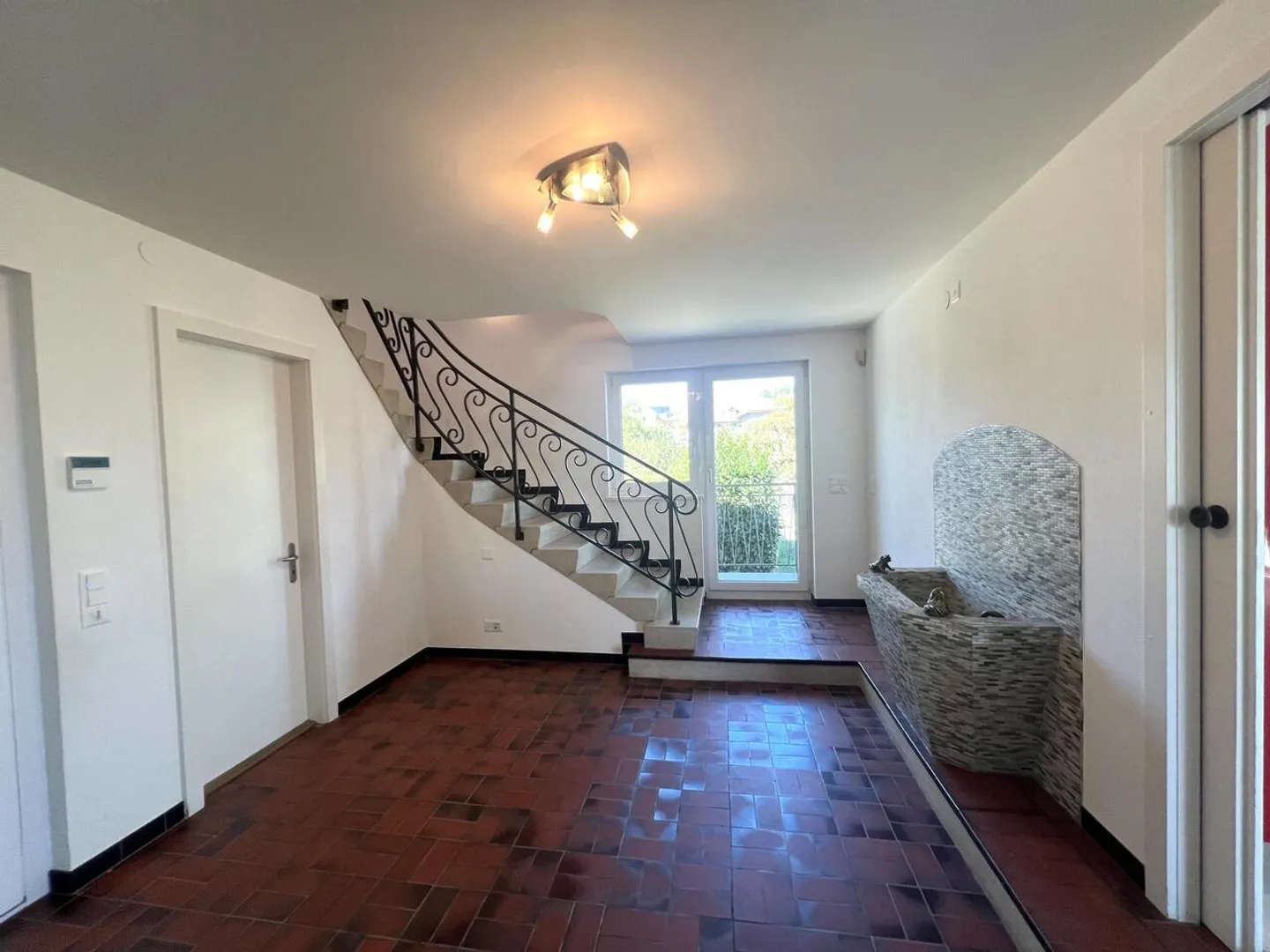 Beautiful 5.5-room terraced house - Photo 2 of 13