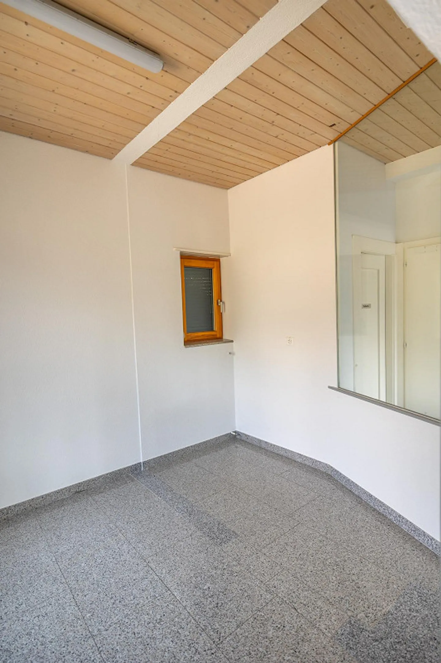 Espace commercial / Bureau / Cabinet avec vitrine et places de parking Bettlach - Photo 6 sur 16