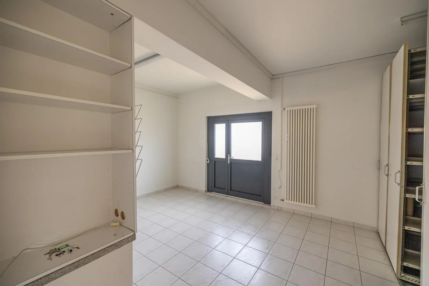 Espace commercial / Bureau / Cabinet avec vitrine et places de parking Bettlach - Photo 13 sur 16