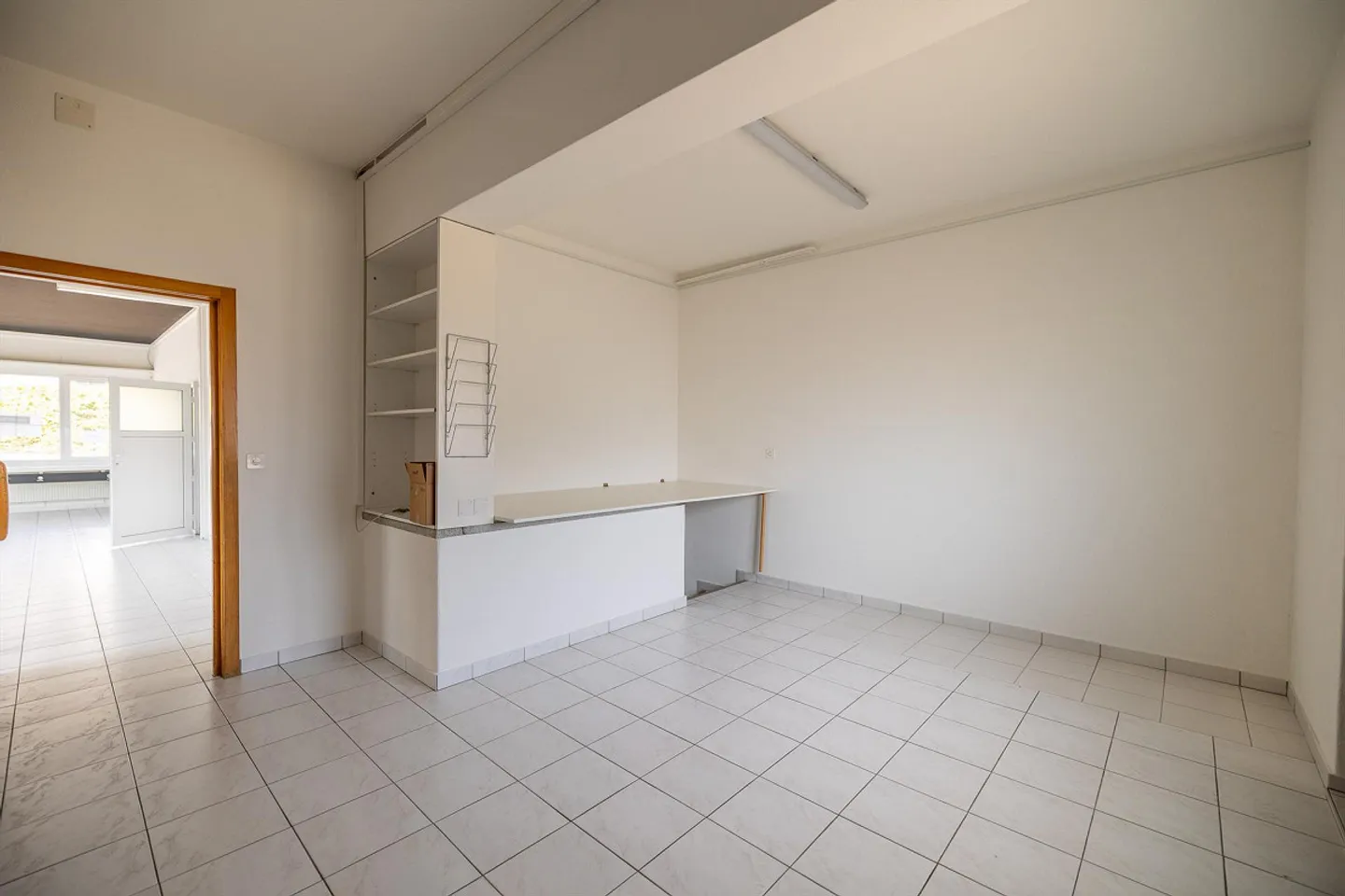 Espace commercial / Bureau / Cabinet avec vitrine et places de parking Bettlach - Photo 14 sur 16